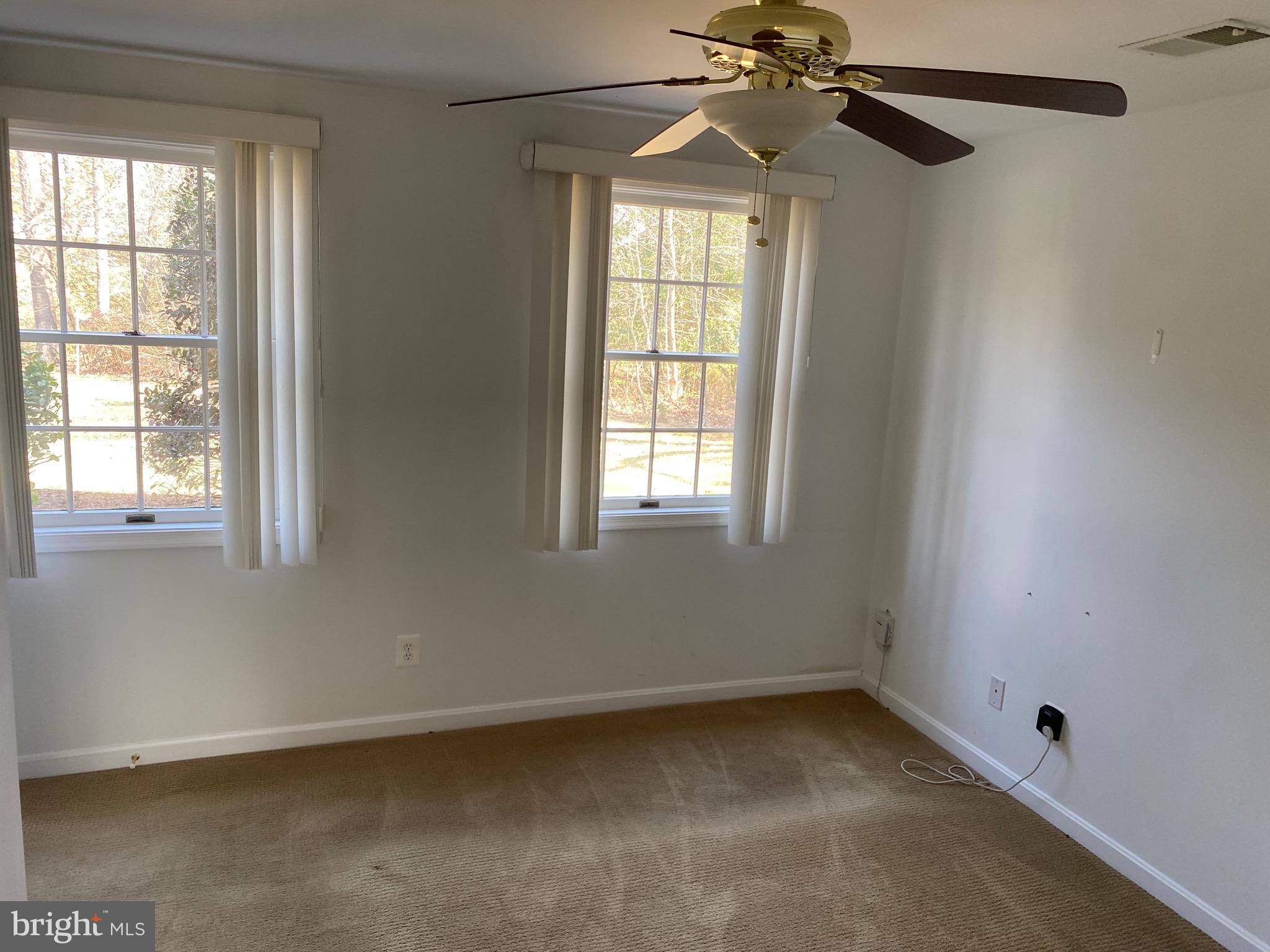 AMBERLEIGH FARMS - Residential