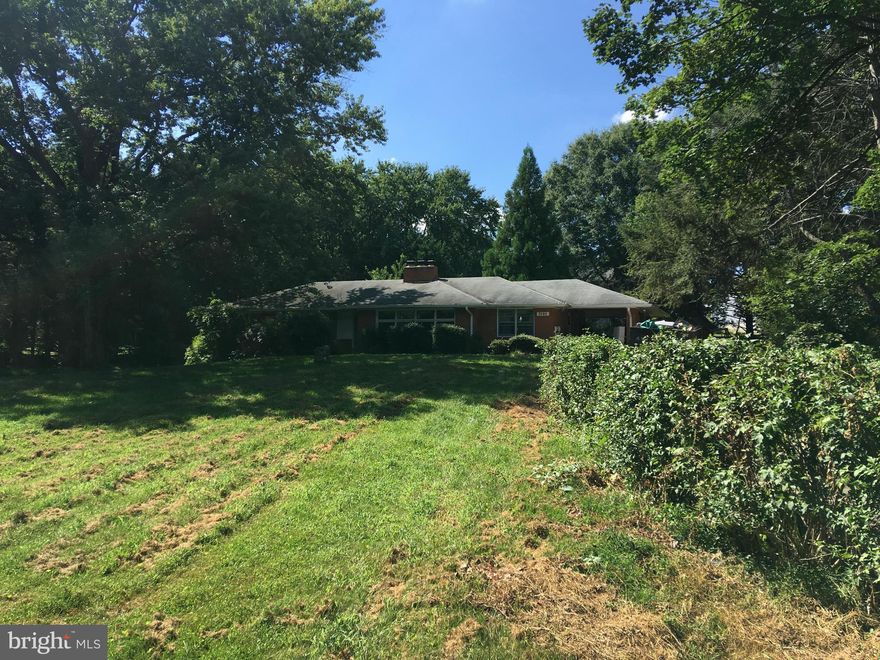 Very nice home for rent, on 1+ acre lot with 4 bedrooms 3 full bathrooms.. finished basement and much more.. Theproperty is minutes from Rt29, Rt32, Hwy 95, Rt 216 and 16 minutes from Baltimore and 35 minutes from Washington DC... Showing is By Appointments only..