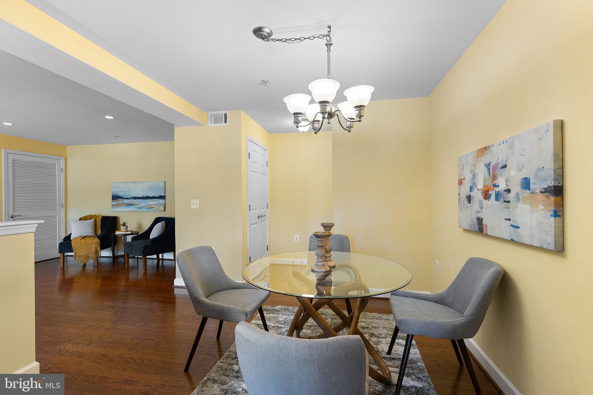 WEST VILLAGE OF SHIRLINGTON - Residential