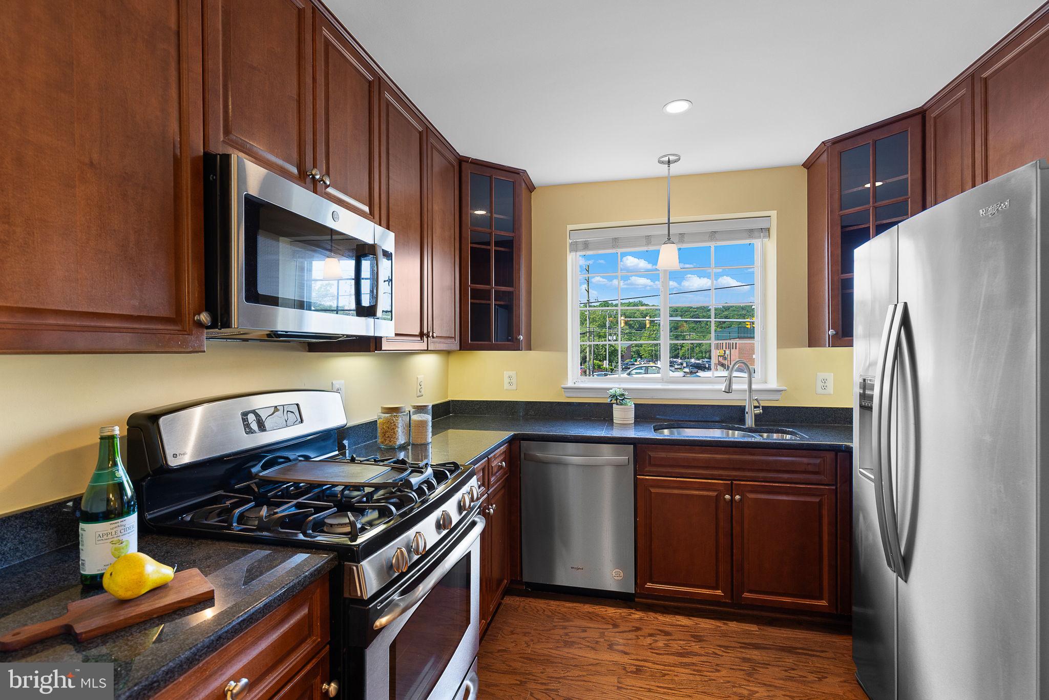 WEST VILLAGE OF SHIRLINGTON - Residential