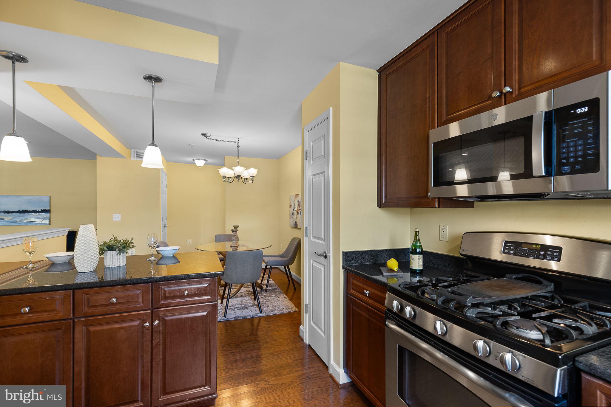 WEST VILLAGE OF SHIRLINGTON - Residential