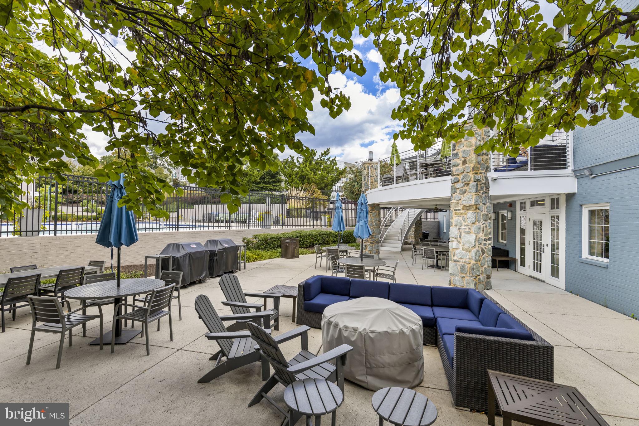 WEST VILLAGE OF SHIRLINGTON - Residential