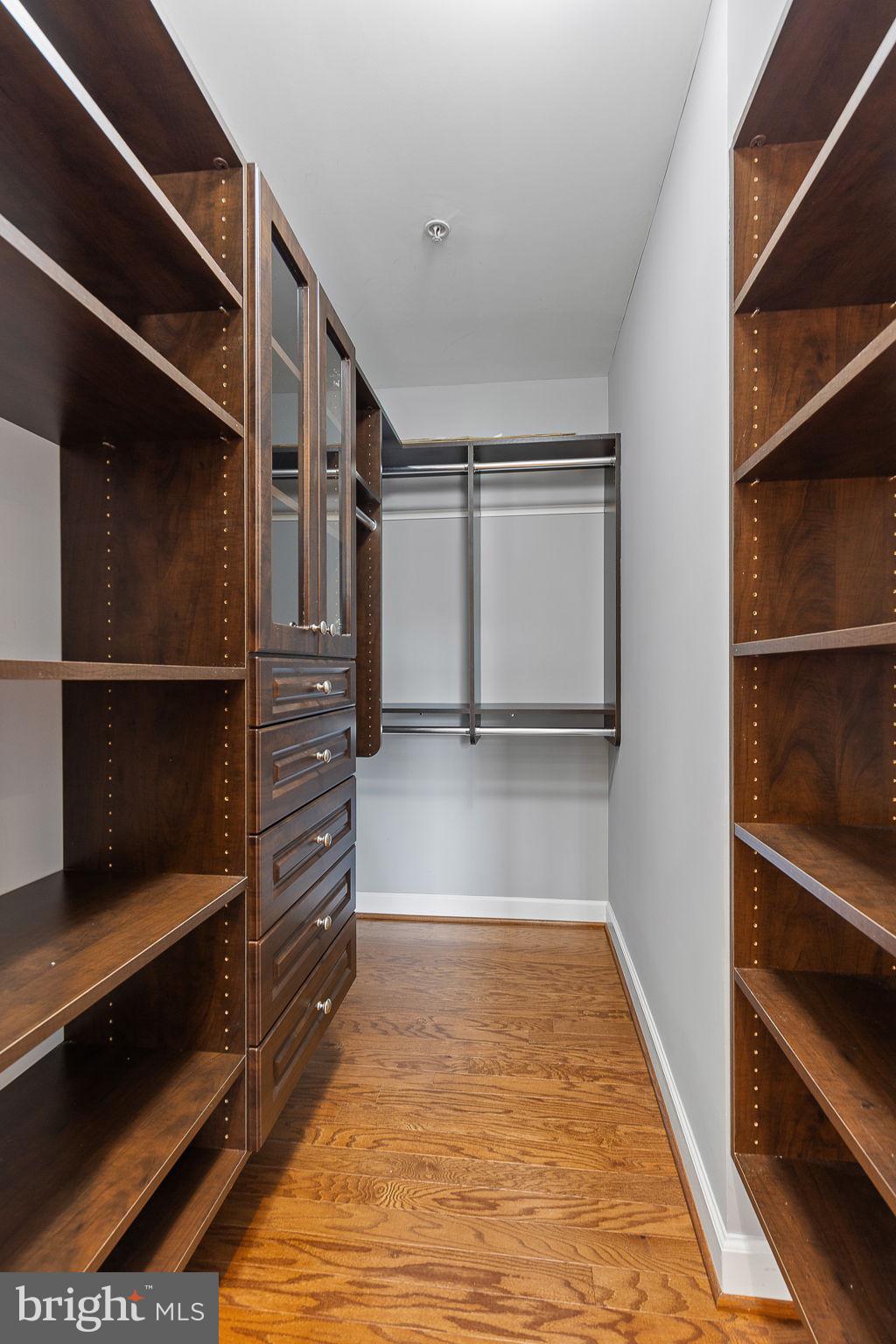 WEST VILLAGE OF SHIRLINGTON - Residential