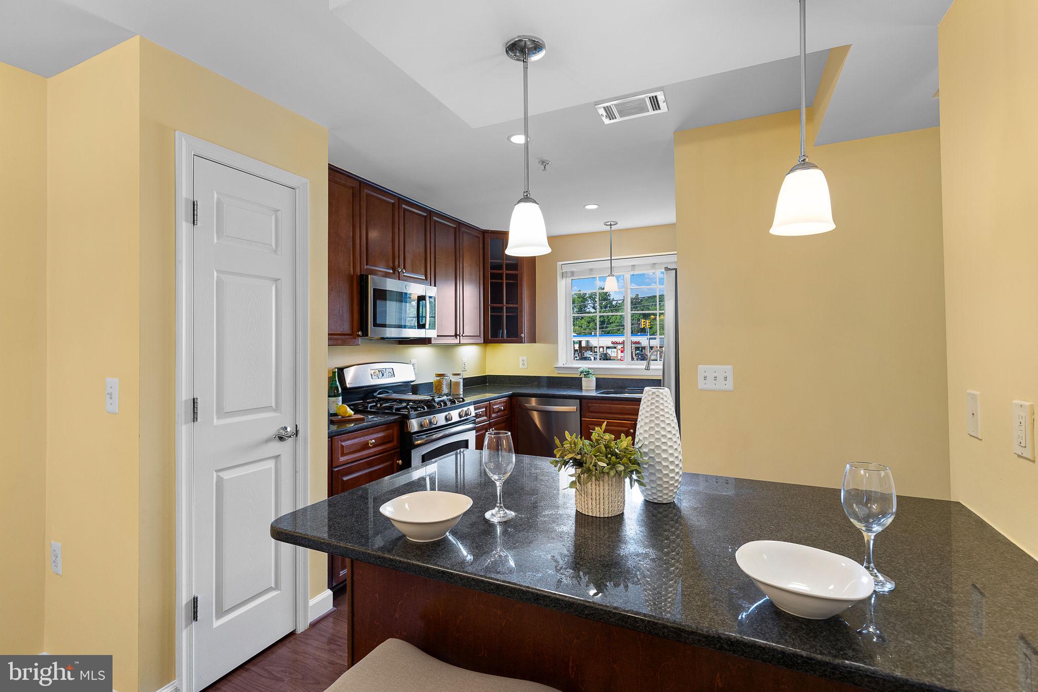 WEST VILLAGE OF SHIRLINGTON - Residential