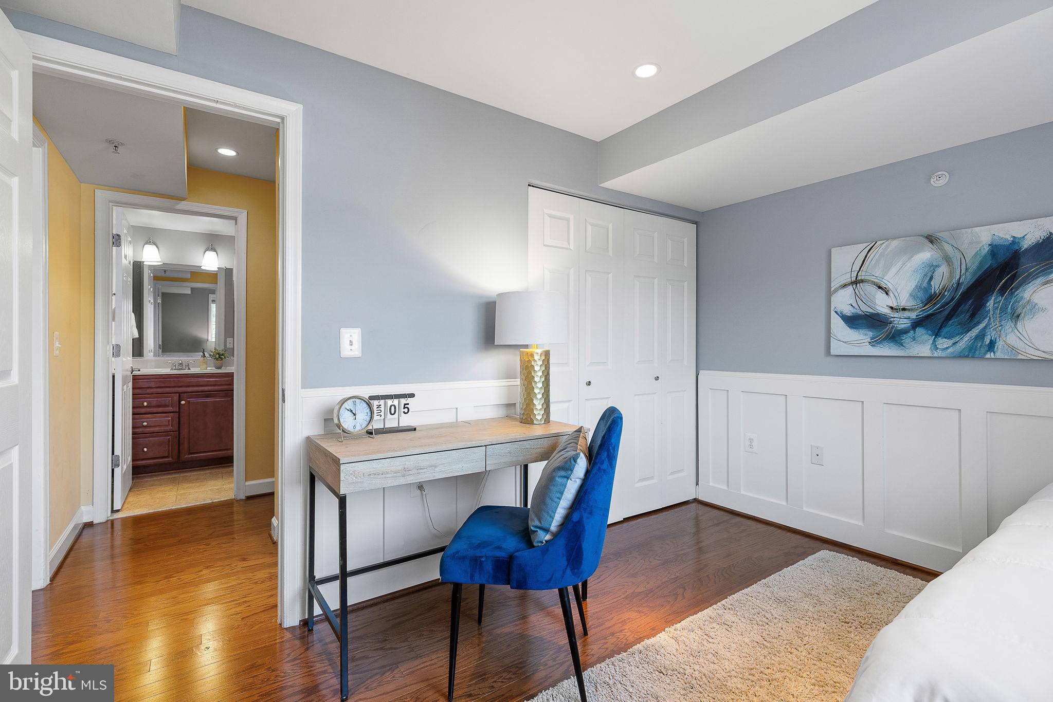 WEST VILLAGE OF SHIRLINGTON - Residential