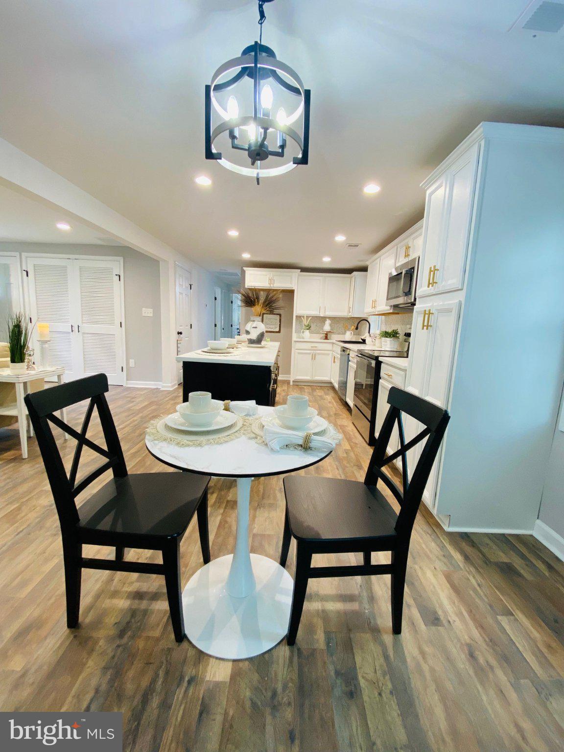 PINEWOOD ACRES - Residential
