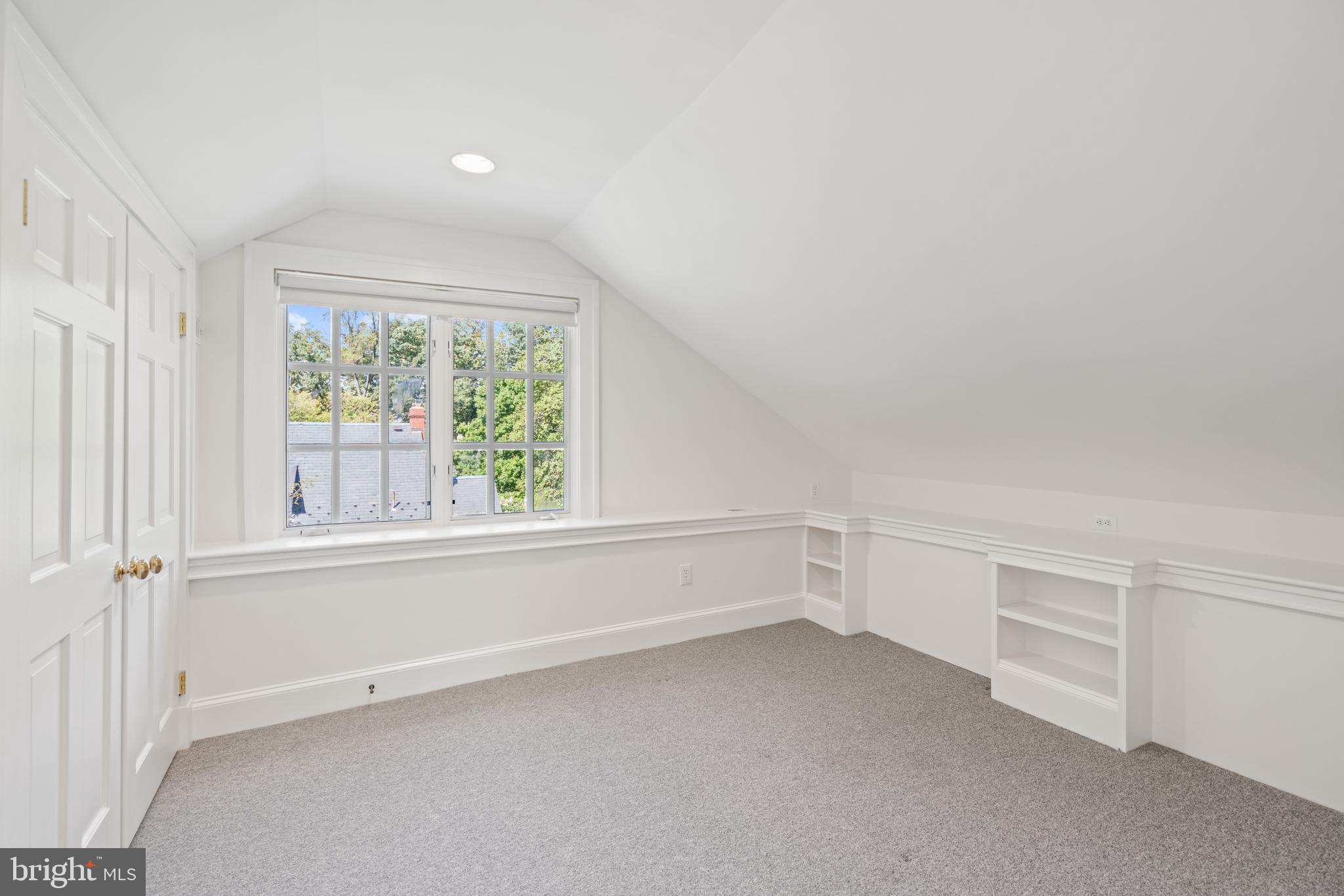 CHEVY CHASE VILLAGE - Residential