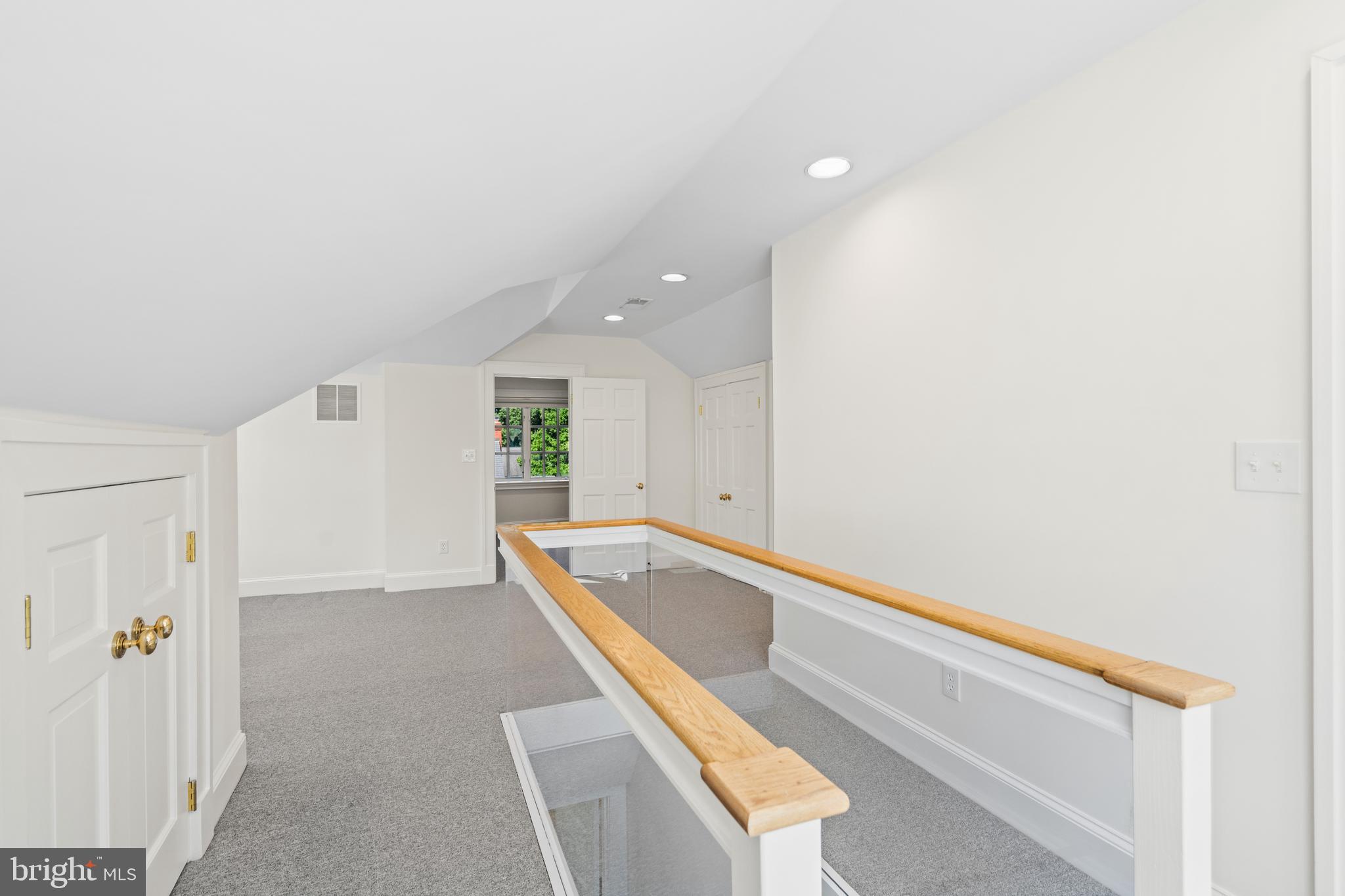 CHEVY CHASE VILLAGE - Residential