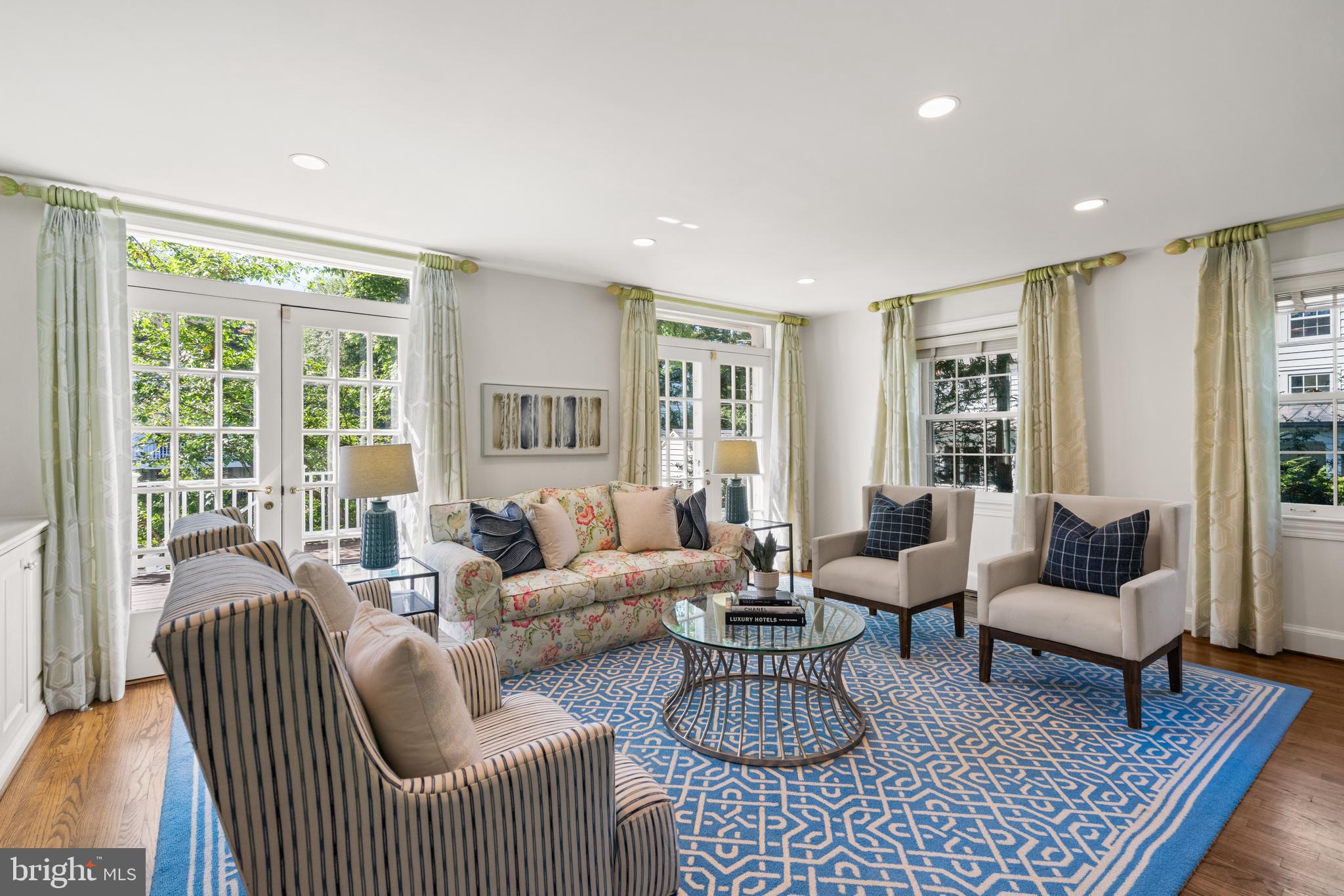 CHEVY CHASE VILLAGE - Residential