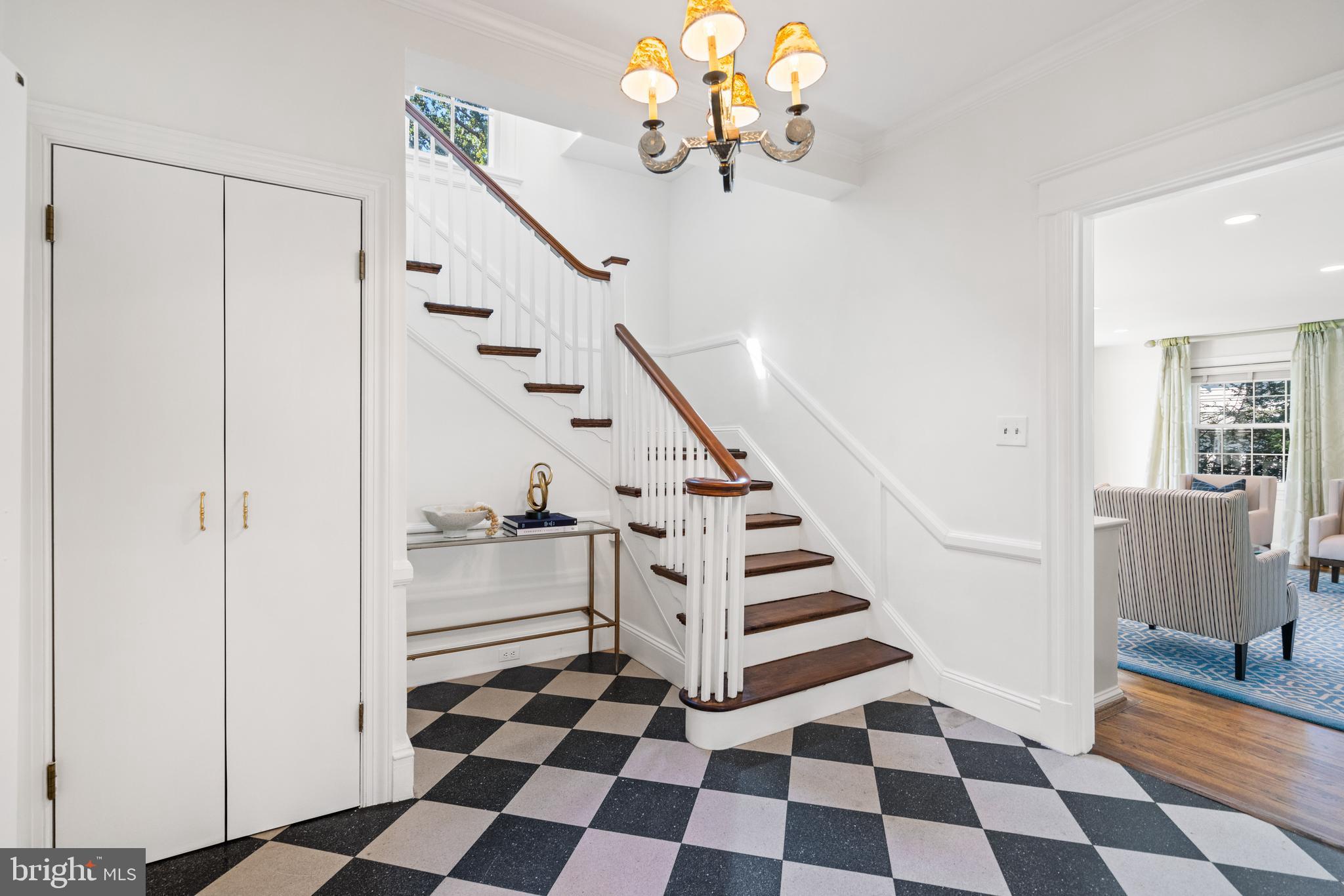 CHEVY CHASE VILLAGE - Residential