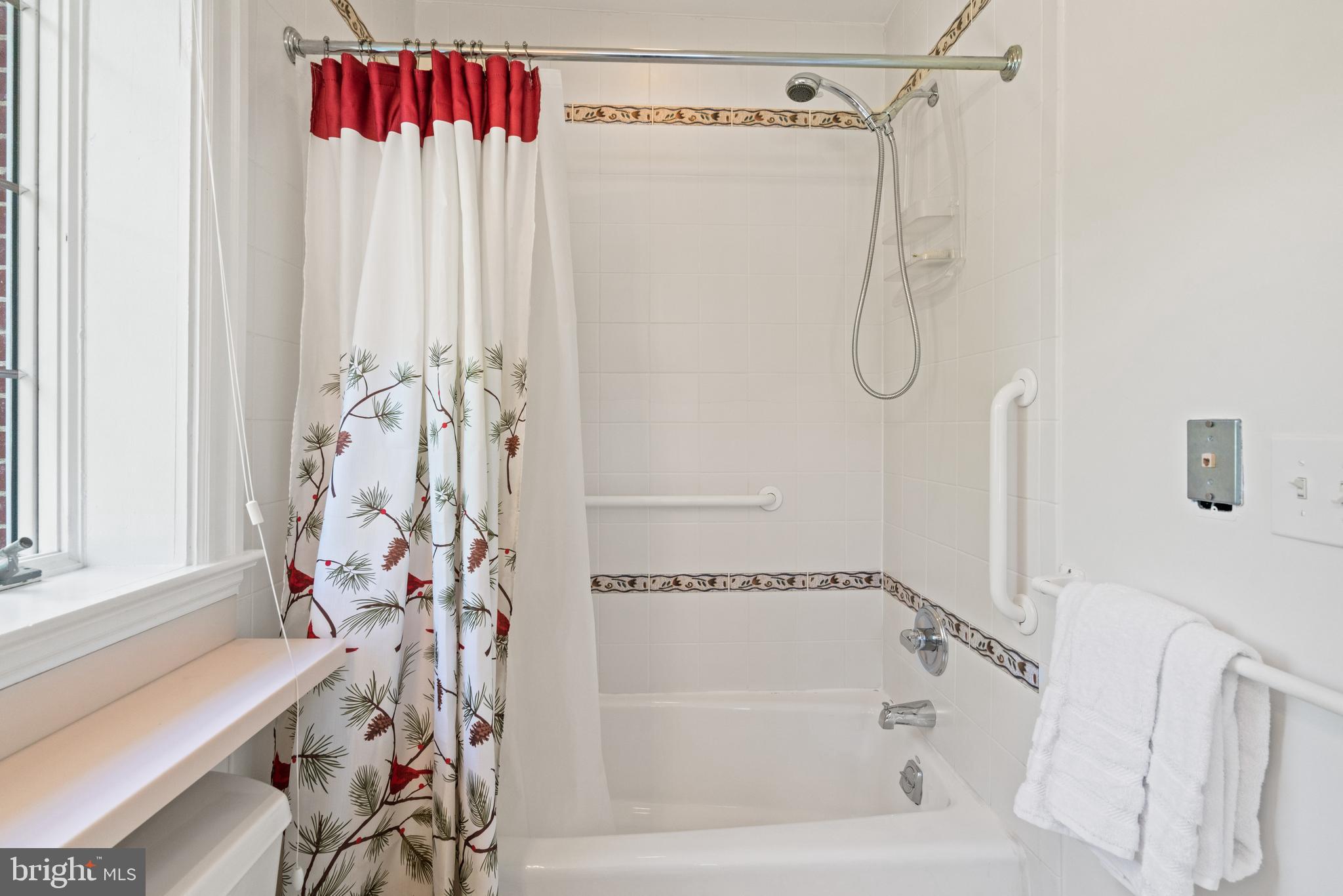 CHEVY CHASE VILLAGE - Residential