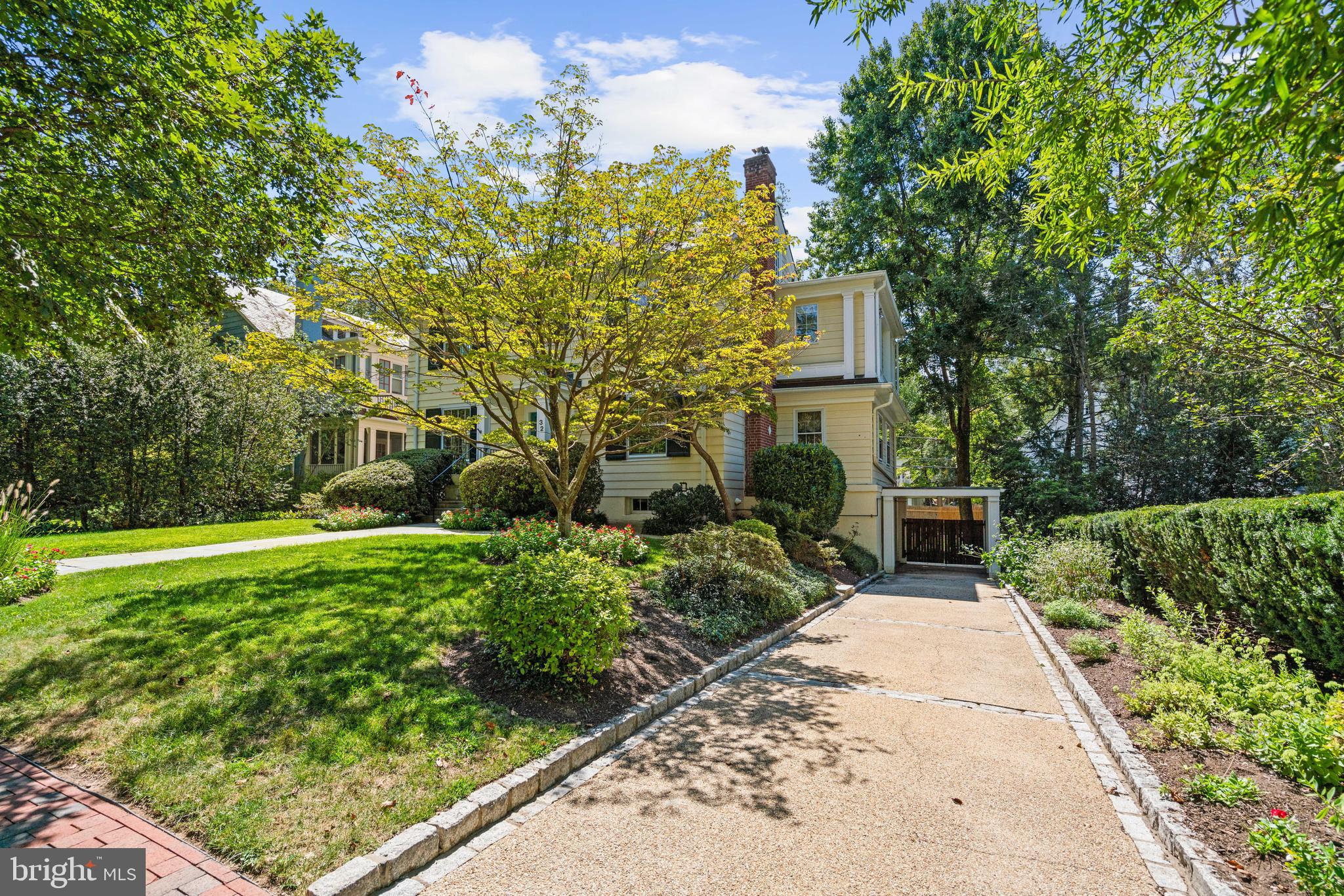 CHEVY CHASE VILLAGE - Residential