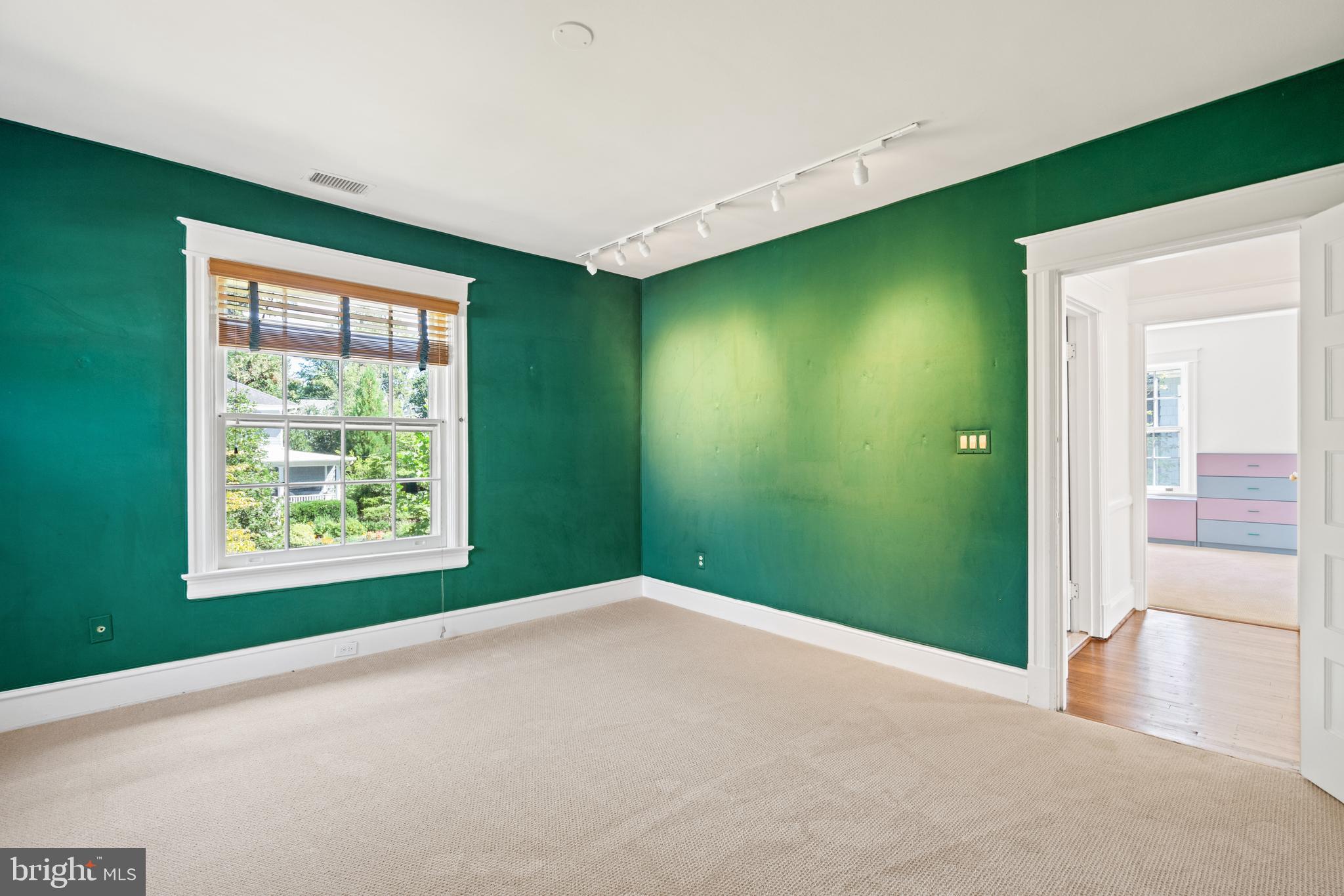 CHEVY CHASE VILLAGE - Residential