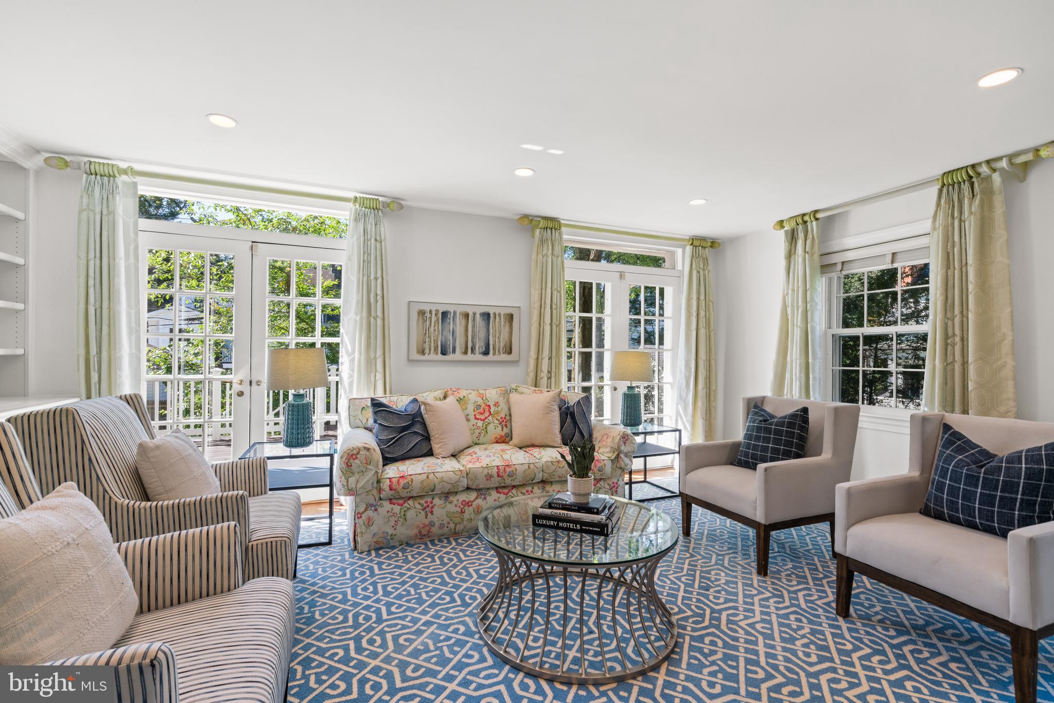 CHEVY CHASE VILLAGE - Residential