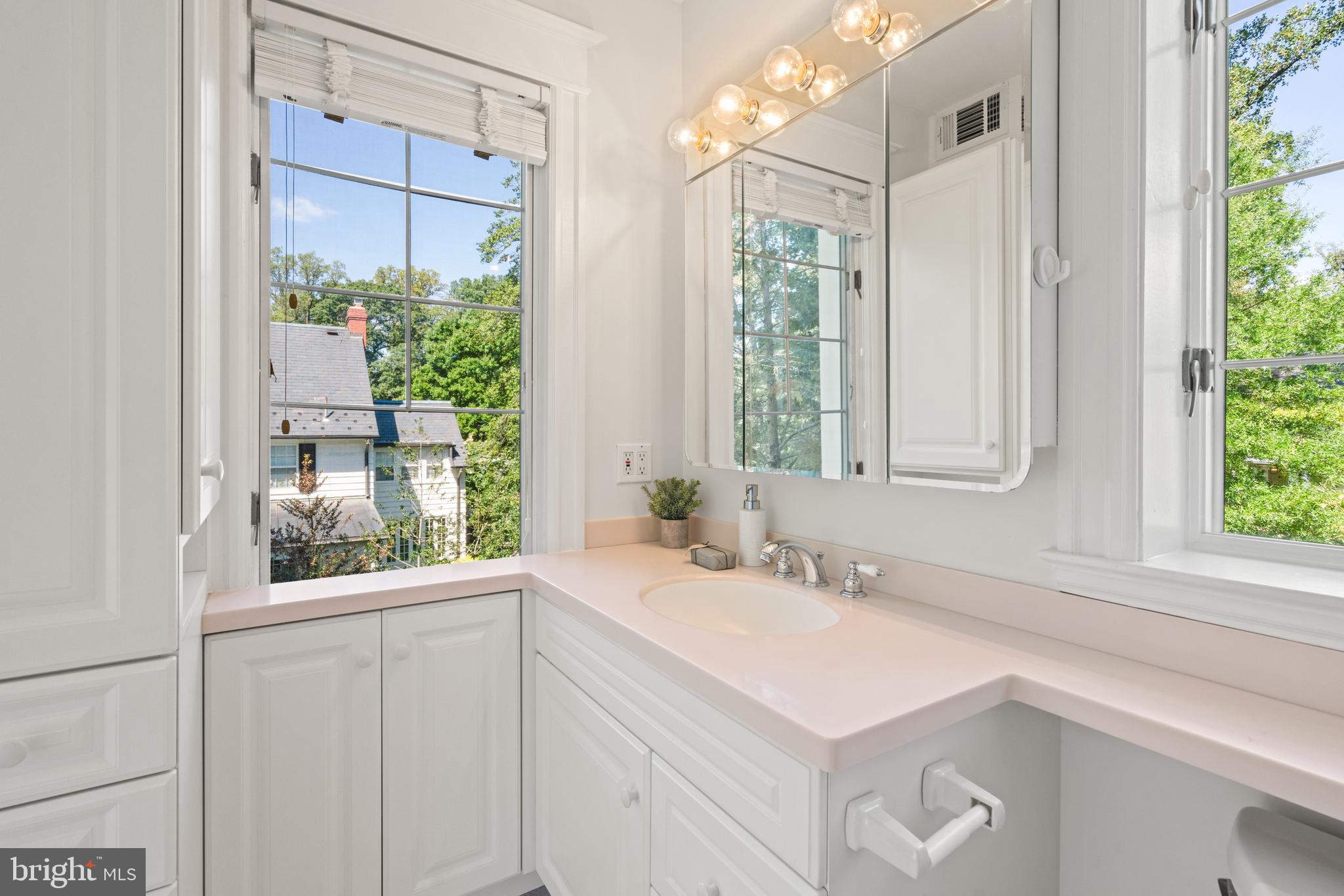 CHEVY CHASE VILLAGE - Residential