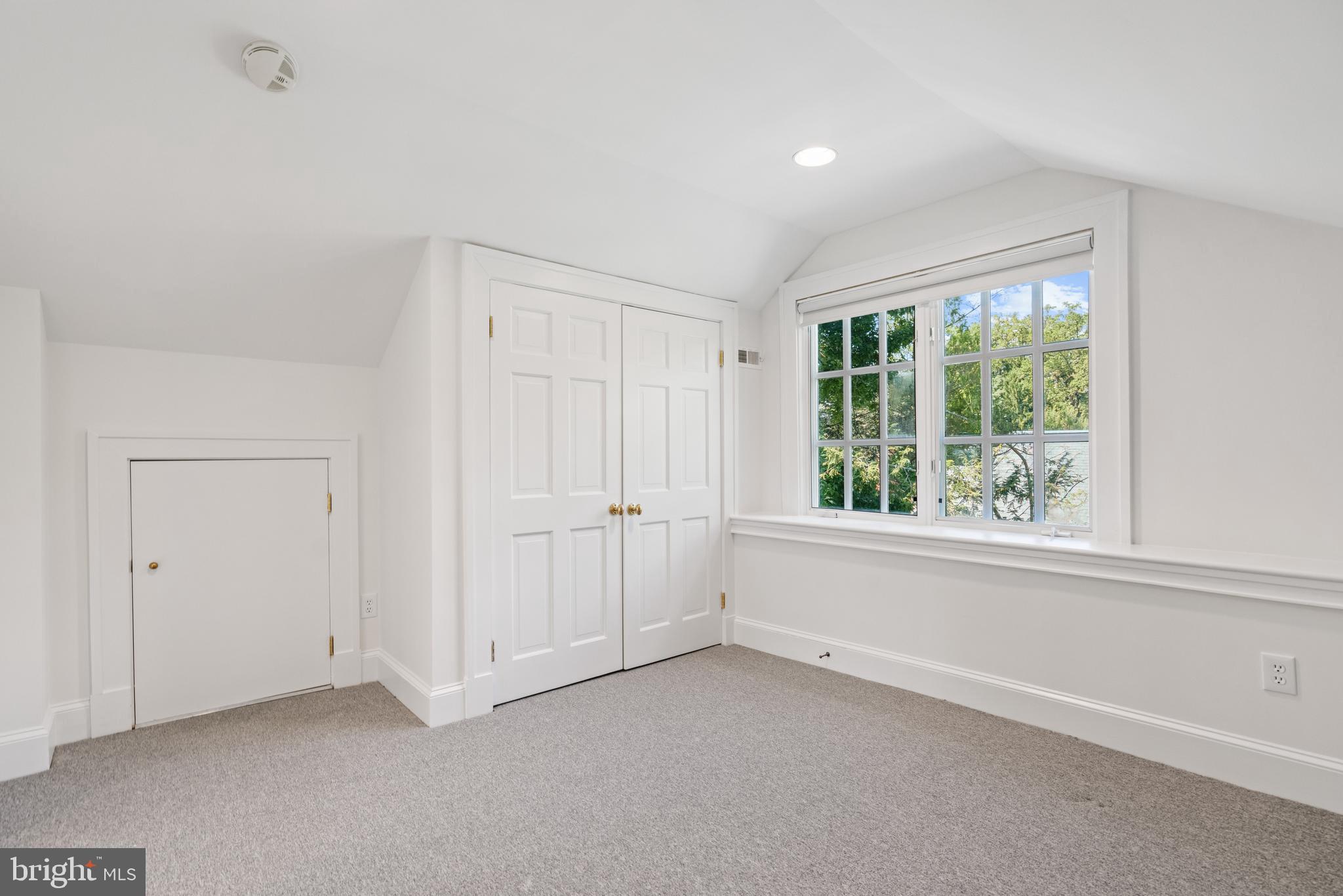 CHEVY CHASE VILLAGE - Residential