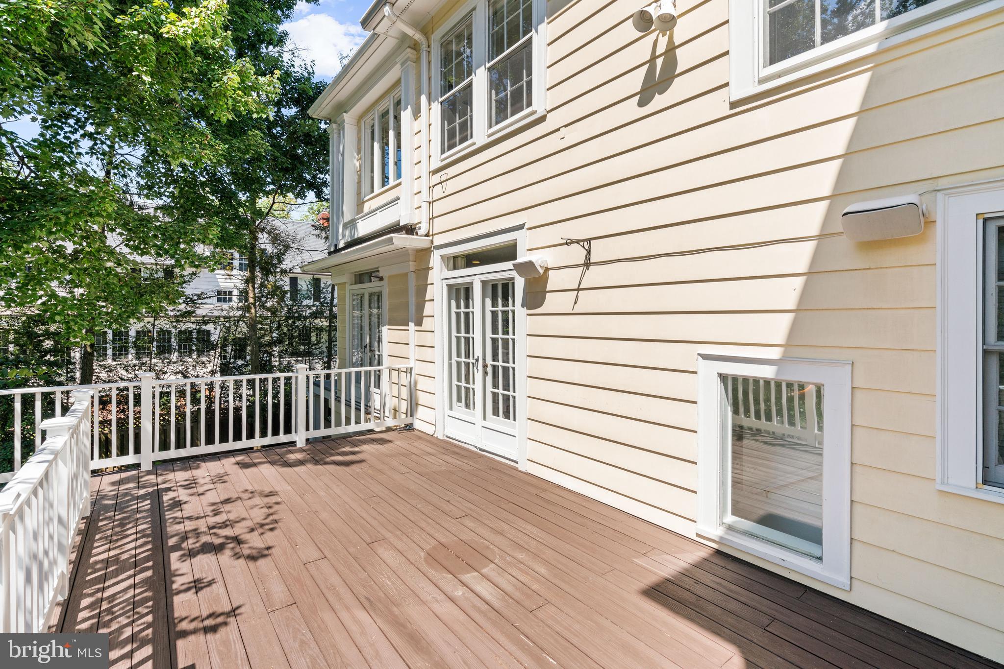 CHEVY CHASE VILLAGE - Residential