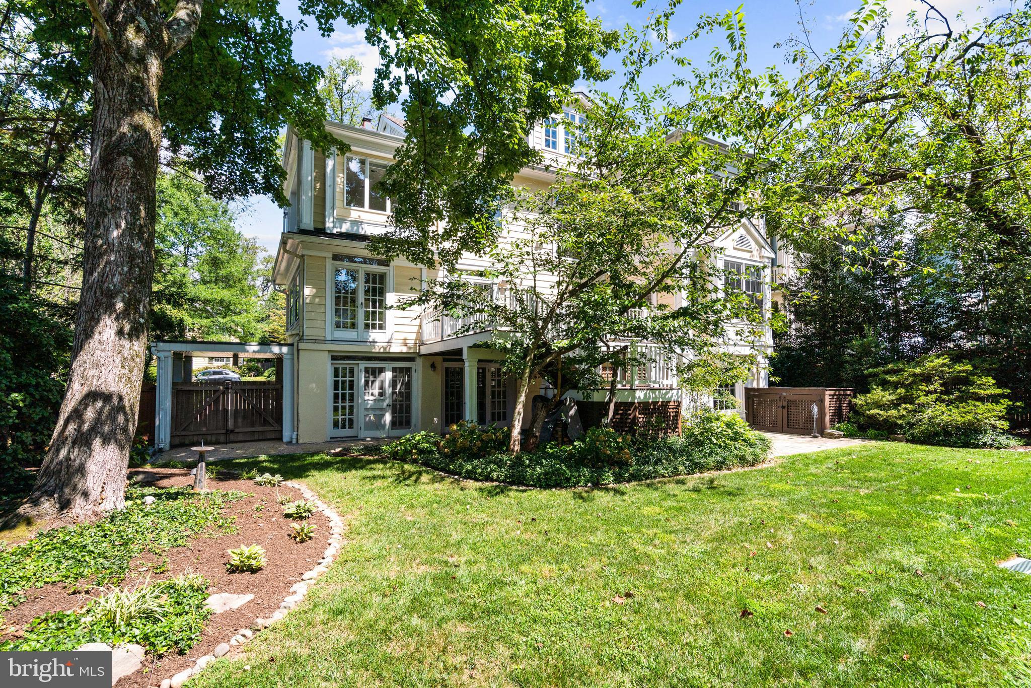 CHEVY CHASE VILLAGE - Residential