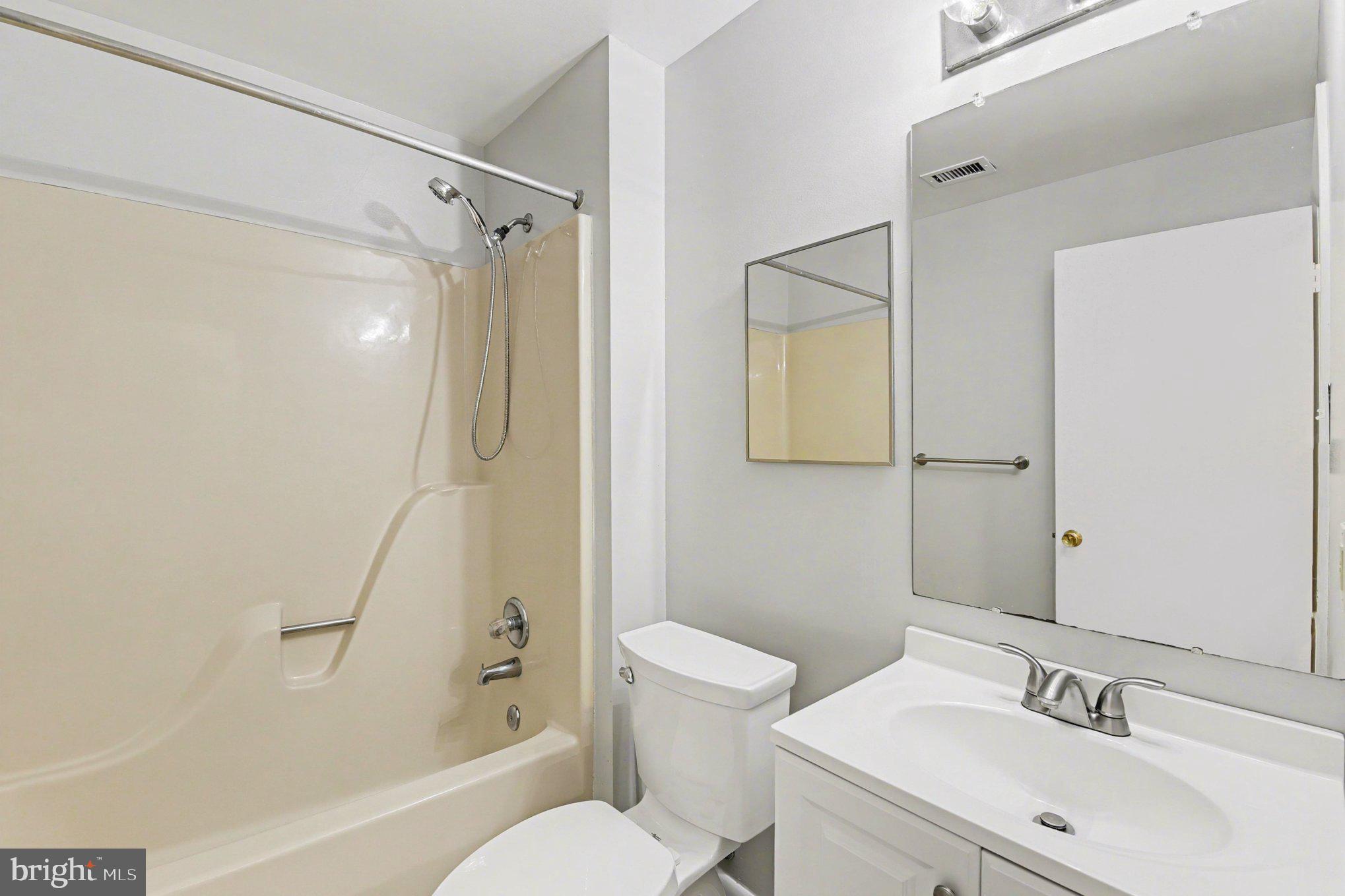 ASHLAR HILL - Residential