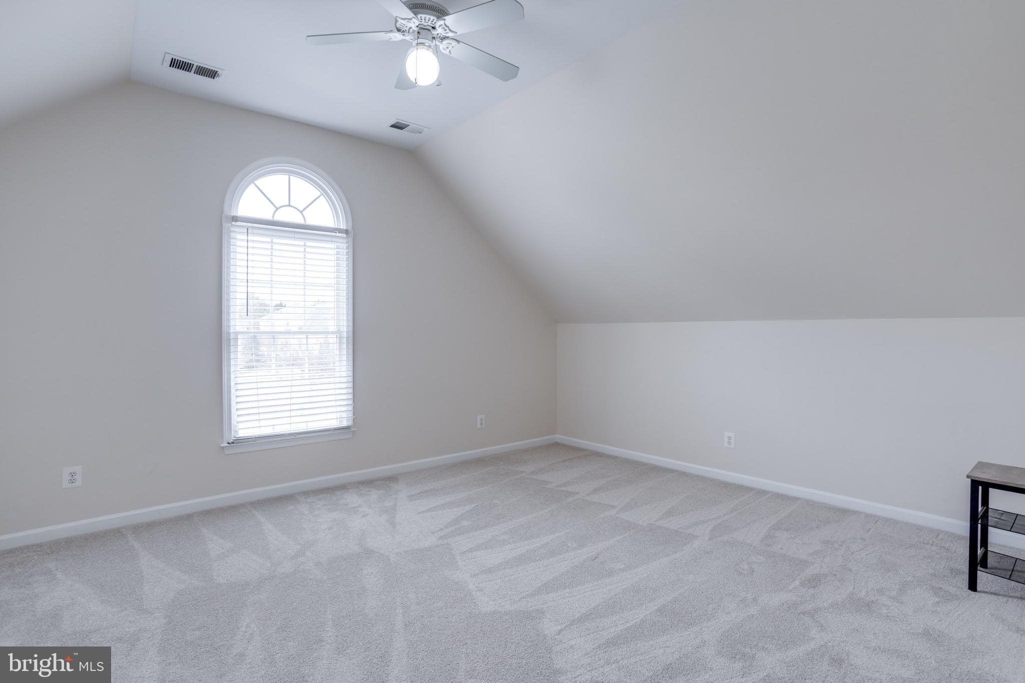 FAIR LAKES CHASE - Residential