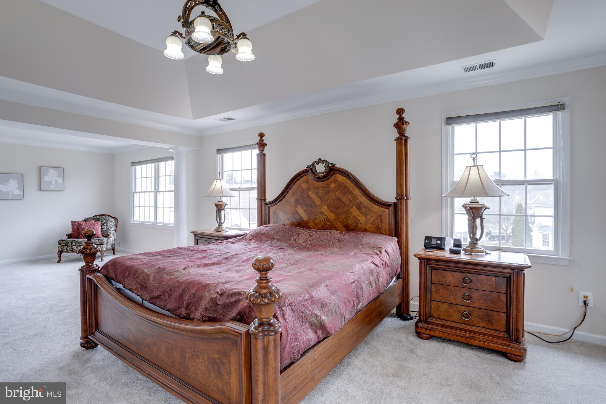 FAIR LAKES CHASE - Residential