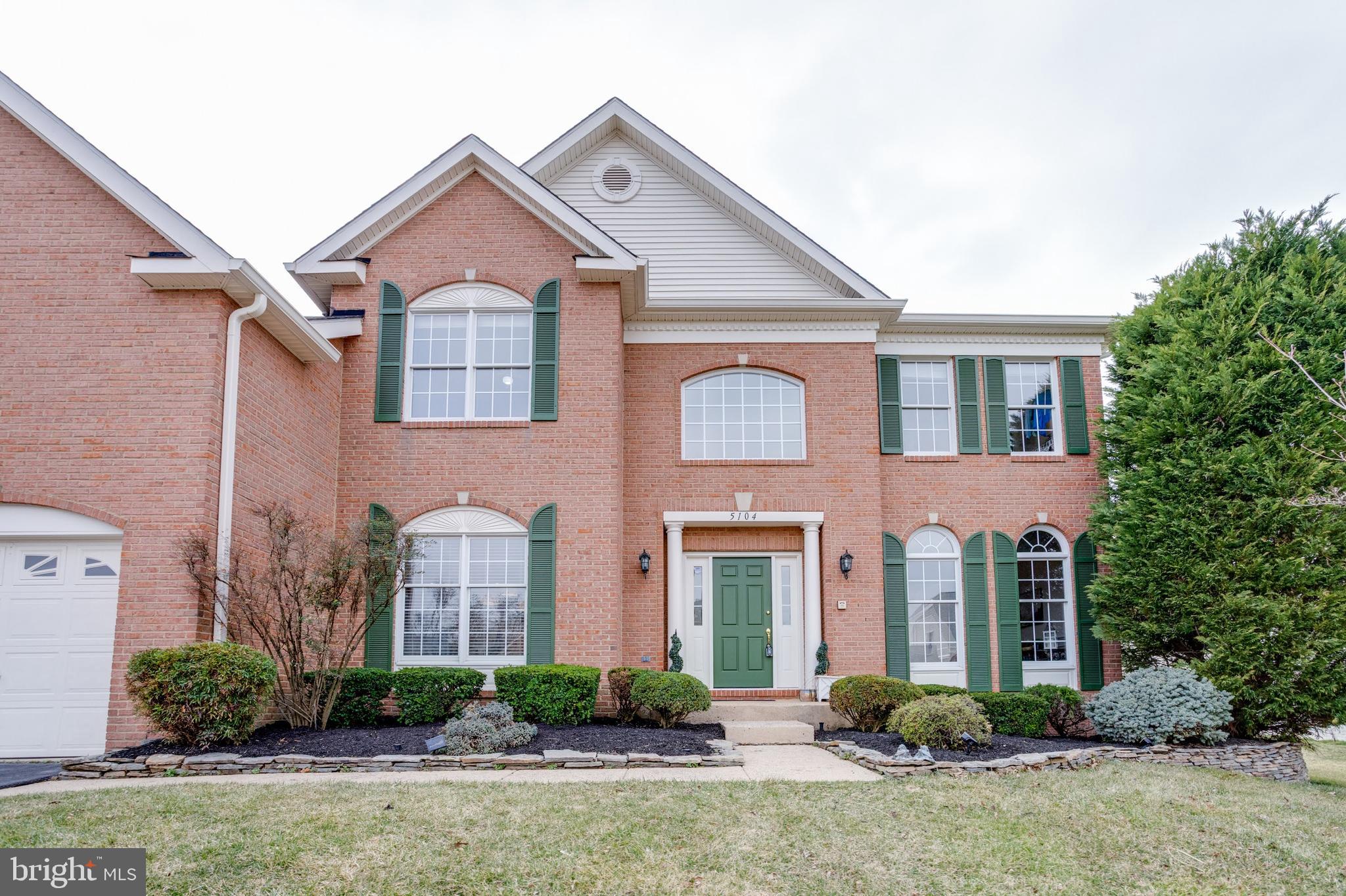 FAIR LAKES CHASE - Residential