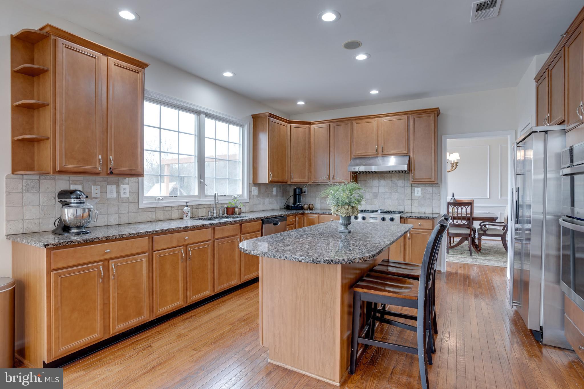 FAIR LAKES CHASE - Residential