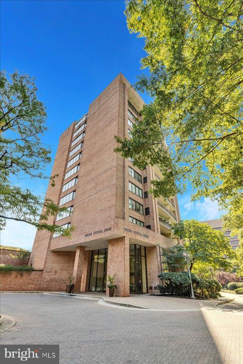 1805 CRYSTAL DRIVE 511S ARLINGTON VA 22202