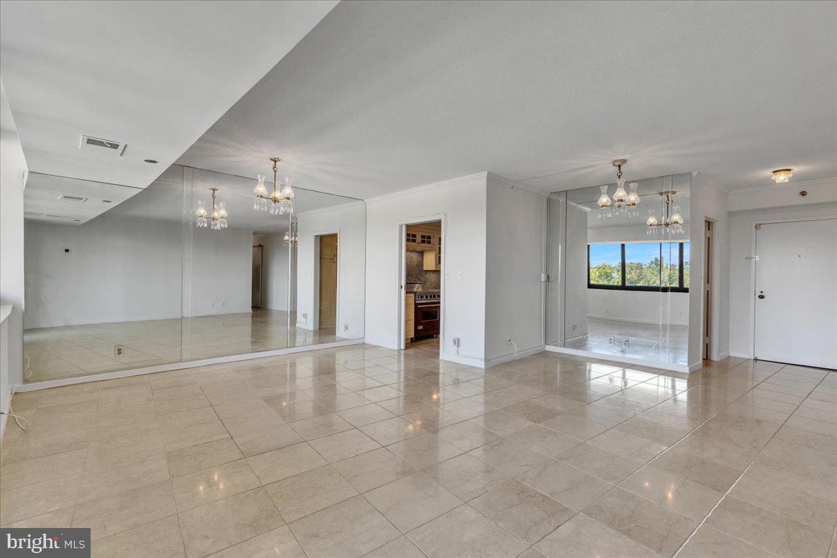 1805 CRYSTAL DRIVE 511S