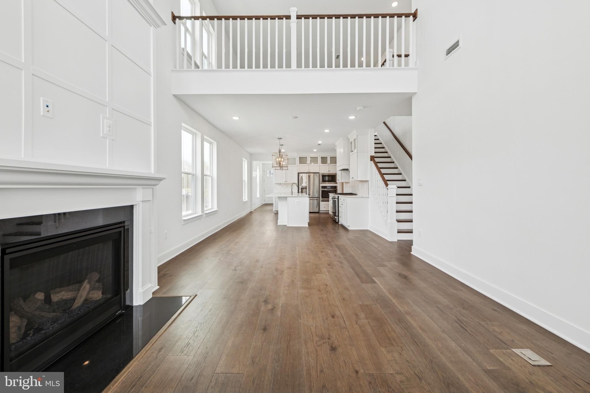 BAY KNOLLS - Residential