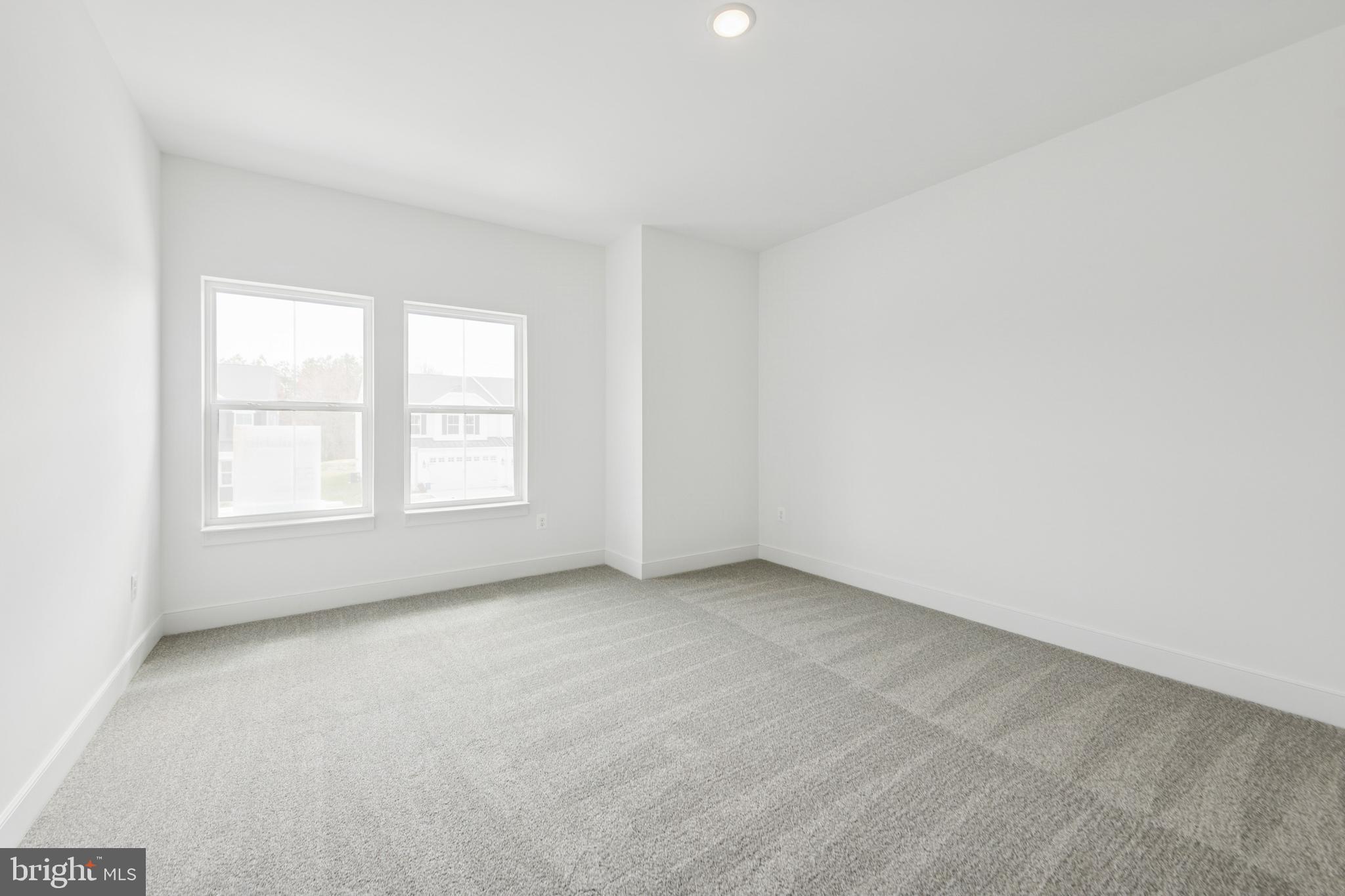 BAY KNOLLS - Residential