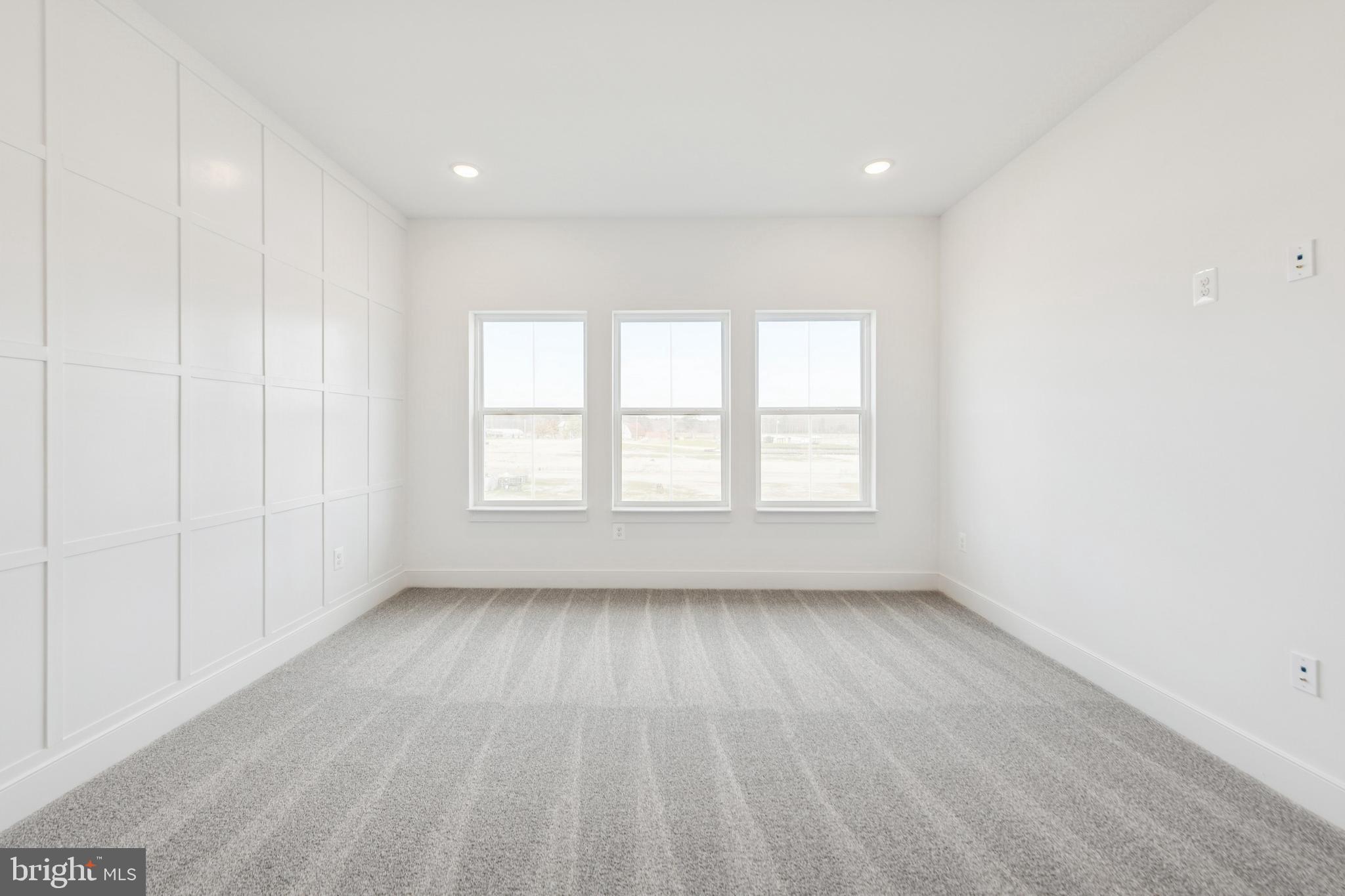 BAY KNOLLS - Residential