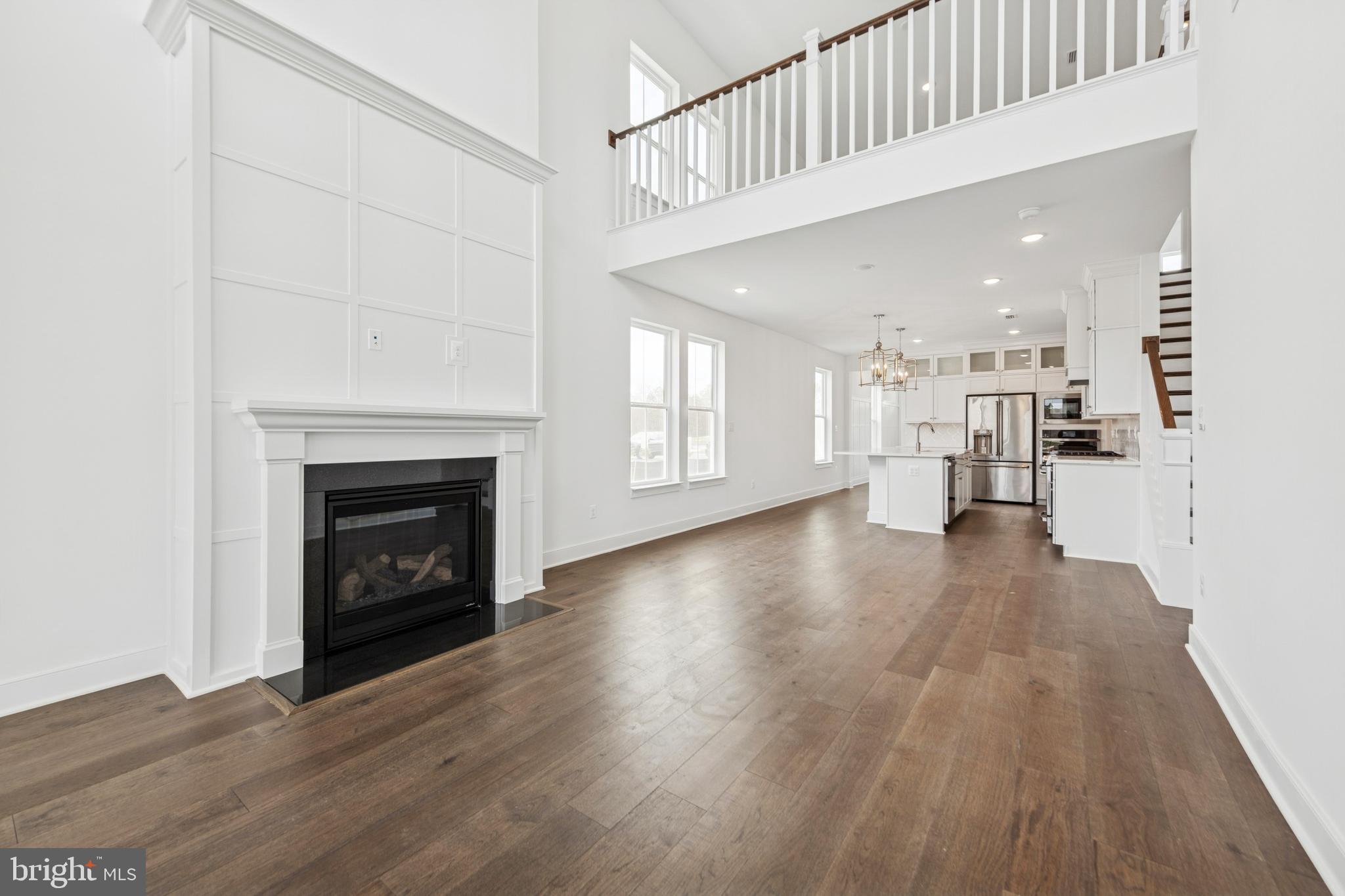 BAY KNOLLS - Residential