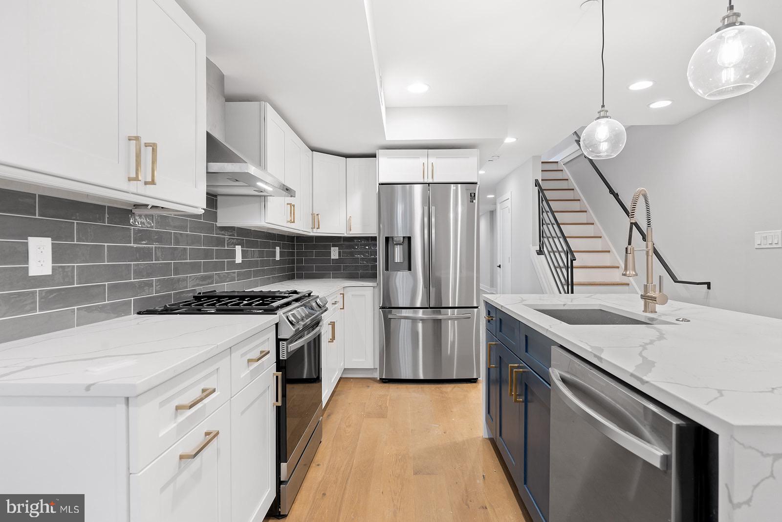 1316 E PASSYUNK AVENUE A