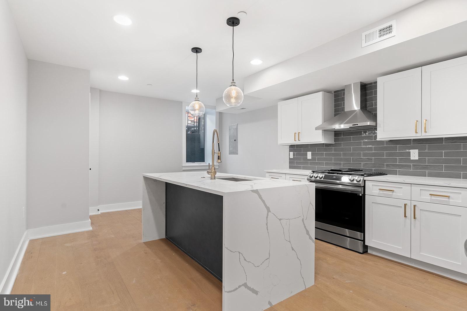 1316 E PASSYUNK AVENUE A