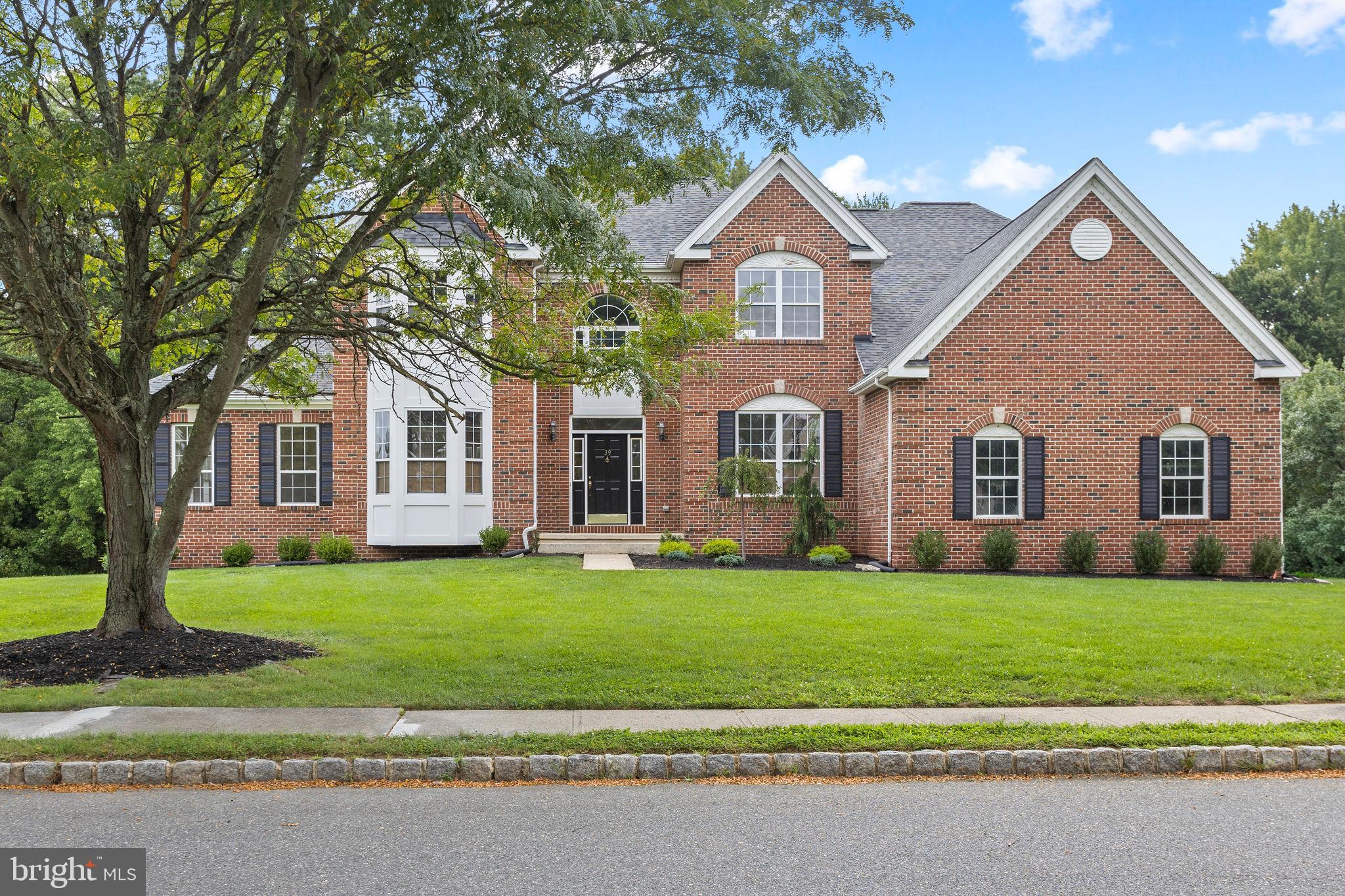 39 CLIFFWOOD DRIVE