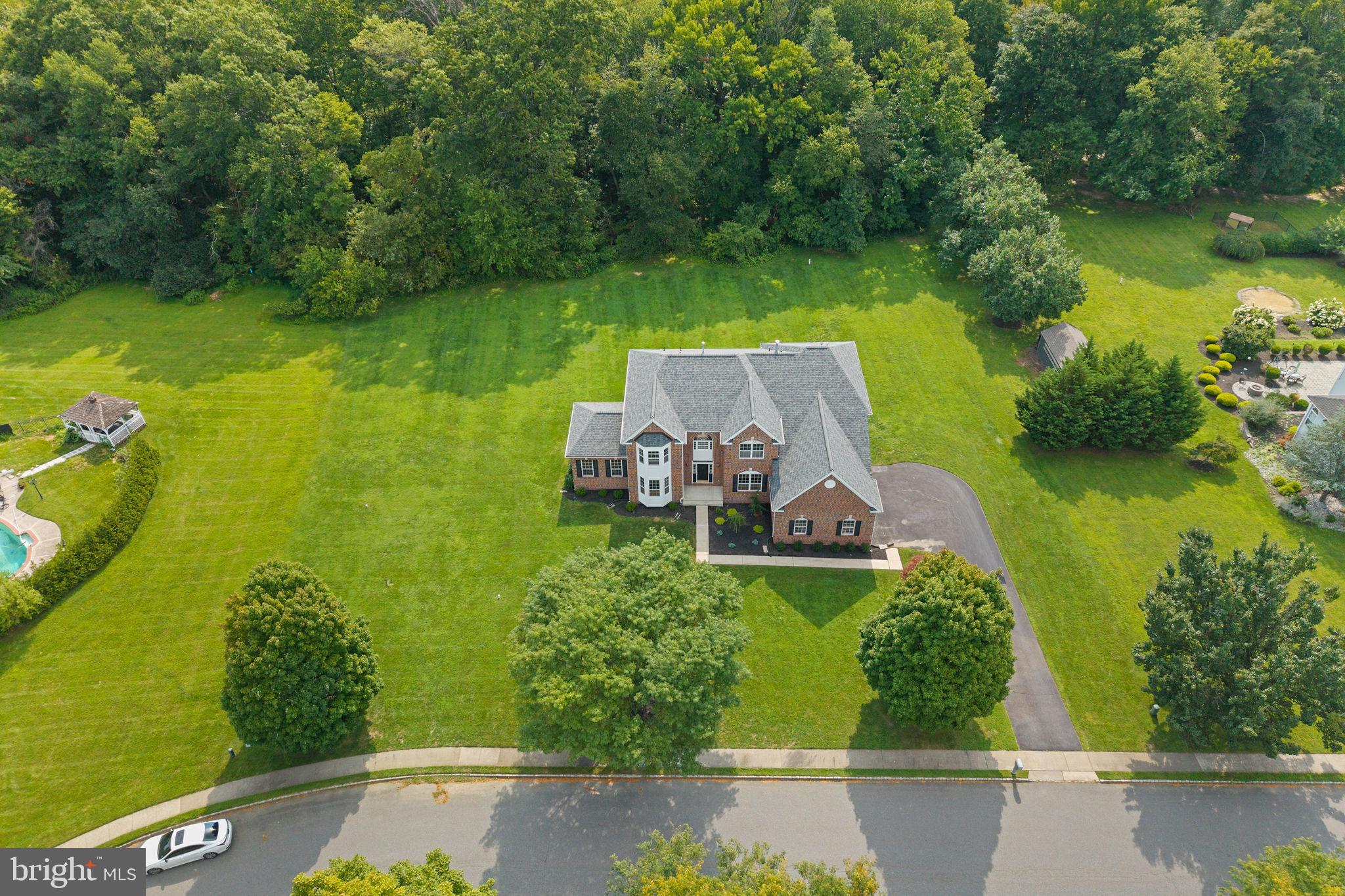 39 CLIFFWOOD DRIVE
