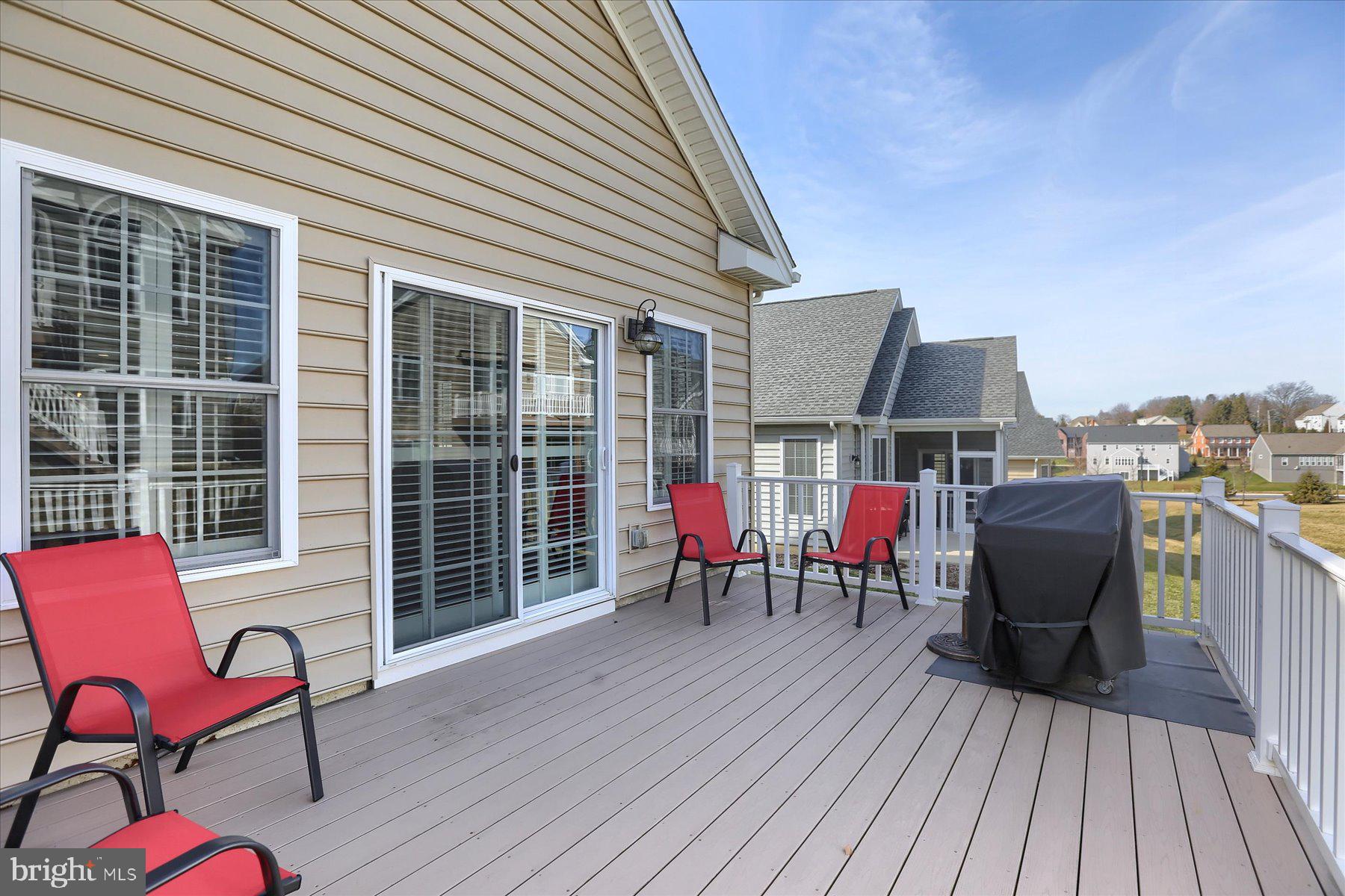 TRADITIONS OF AMERICA AT LITITZ - Residential
