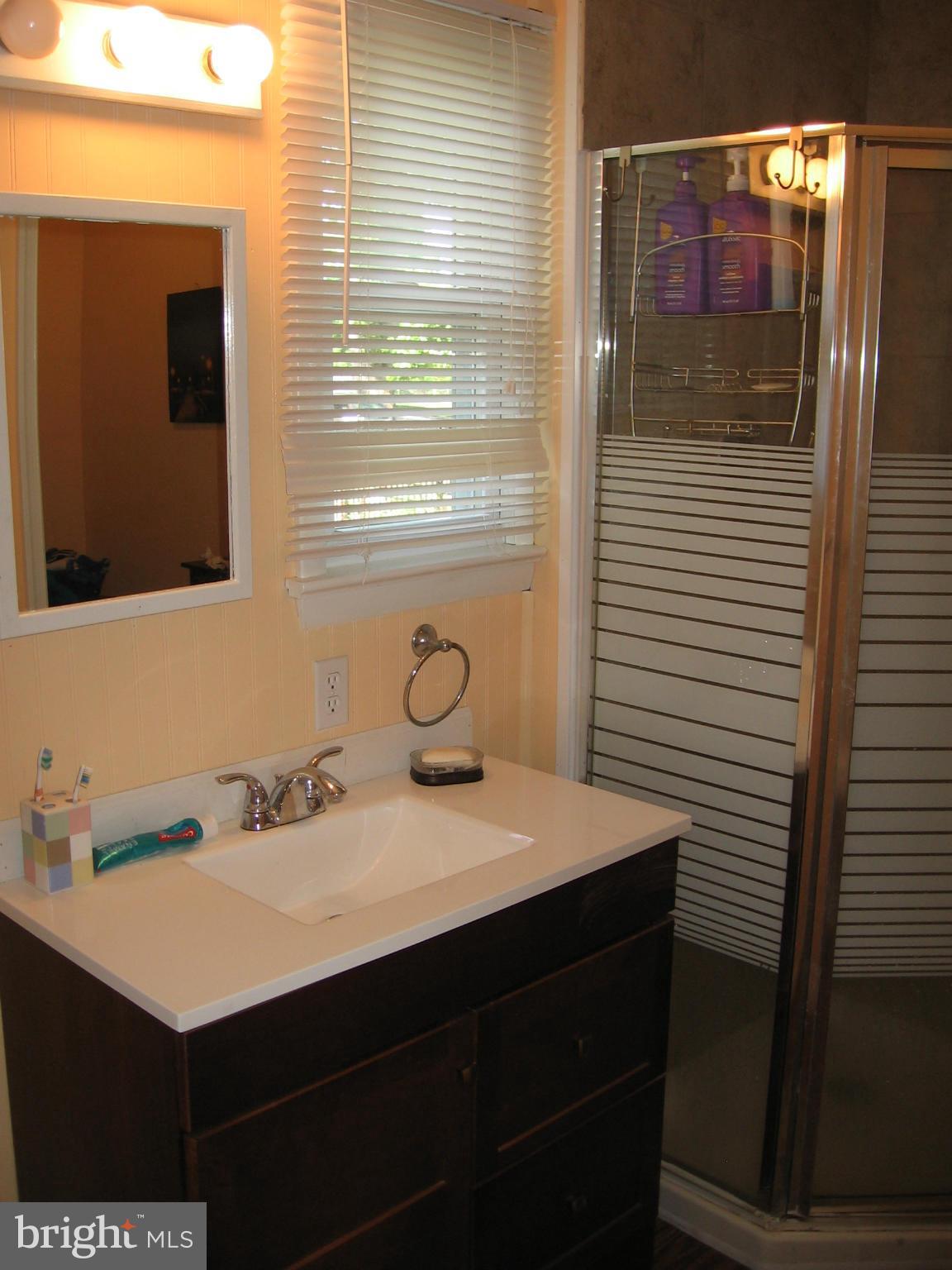 COBB ISLAND - Residential Lease