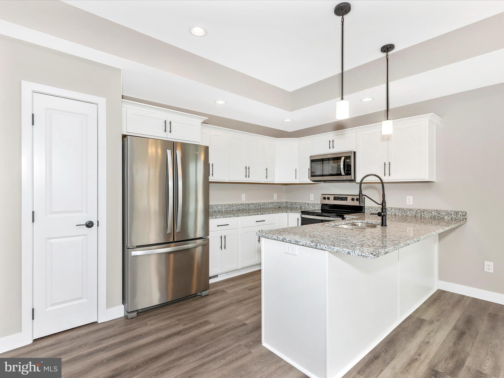 PENN NATIONAL GOLF COURSE COMMUNITY - Residential