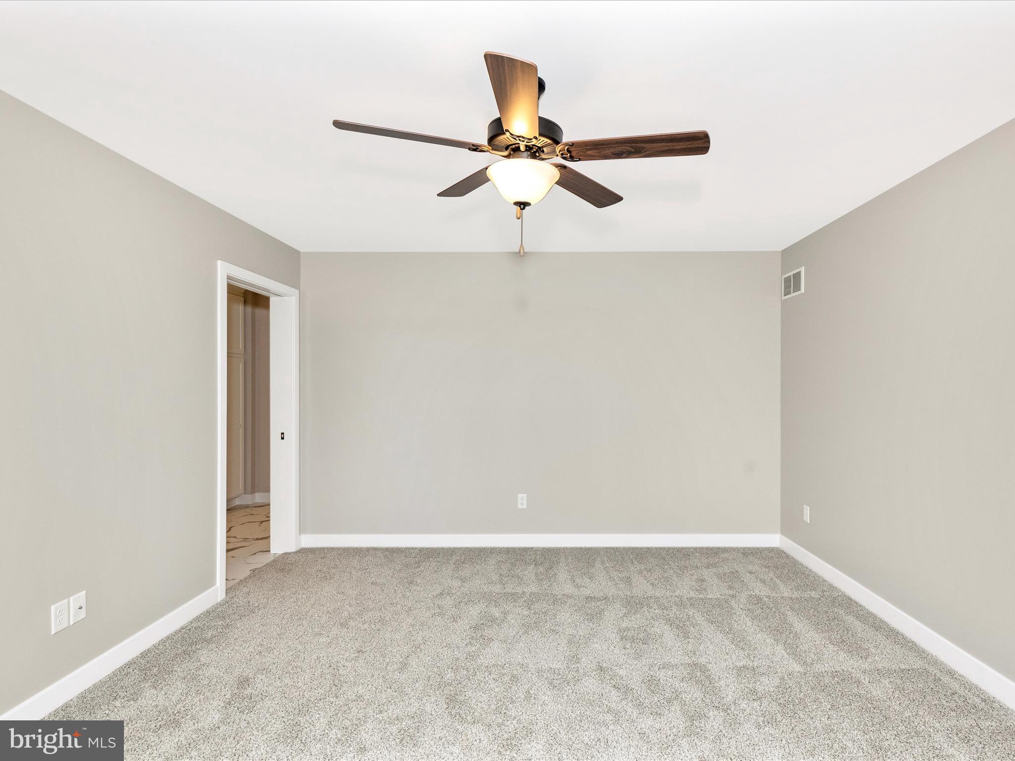 PENN NATIONAL GOLF COURSE COMMUNITY - Residential