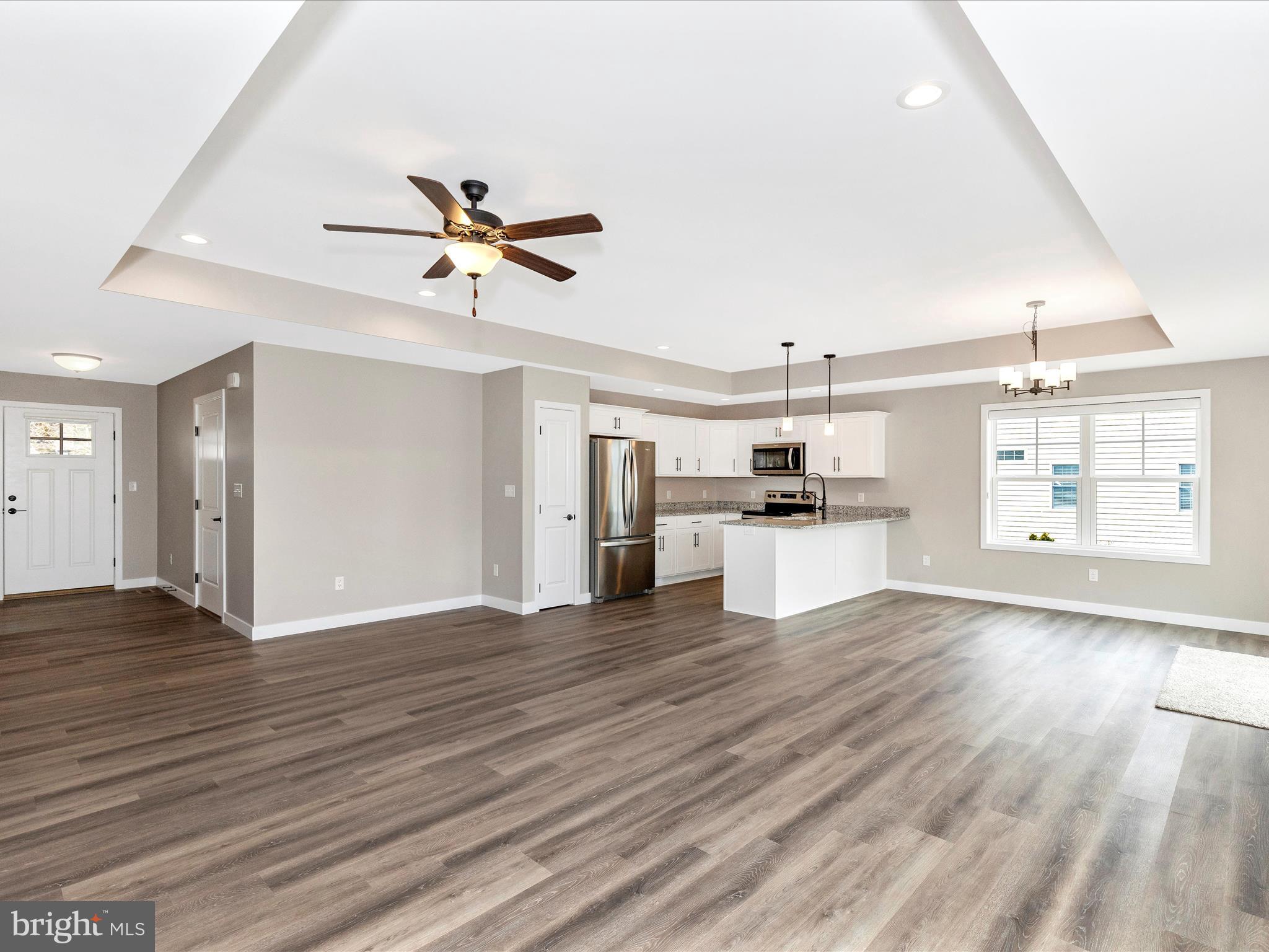 PENN NATIONAL GOLF COURSE COMMUNITY - Residential