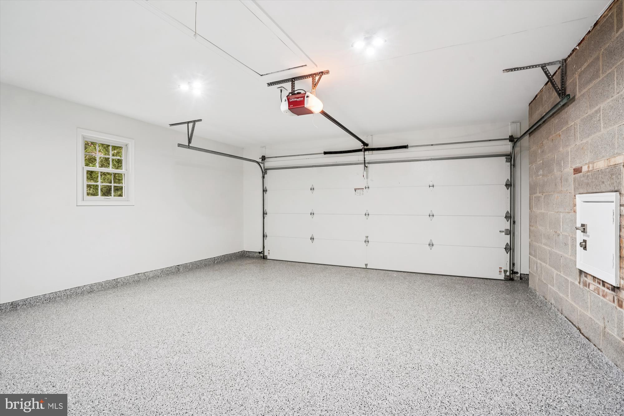 VALEWOOD MANOR - Residential