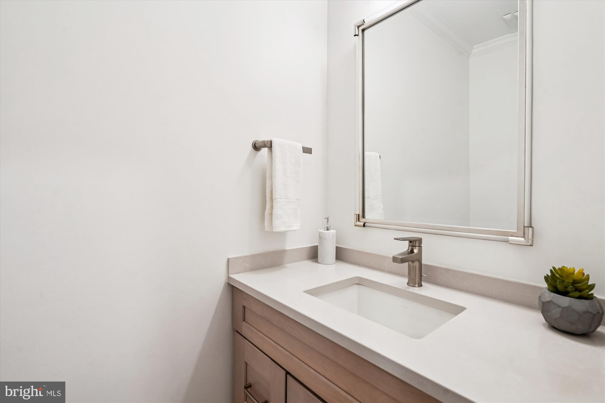 VALEWOOD MANOR - Residential