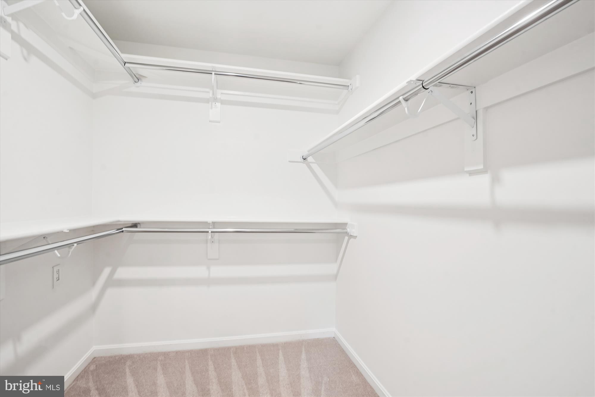 VALEWOOD MANOR - Residential