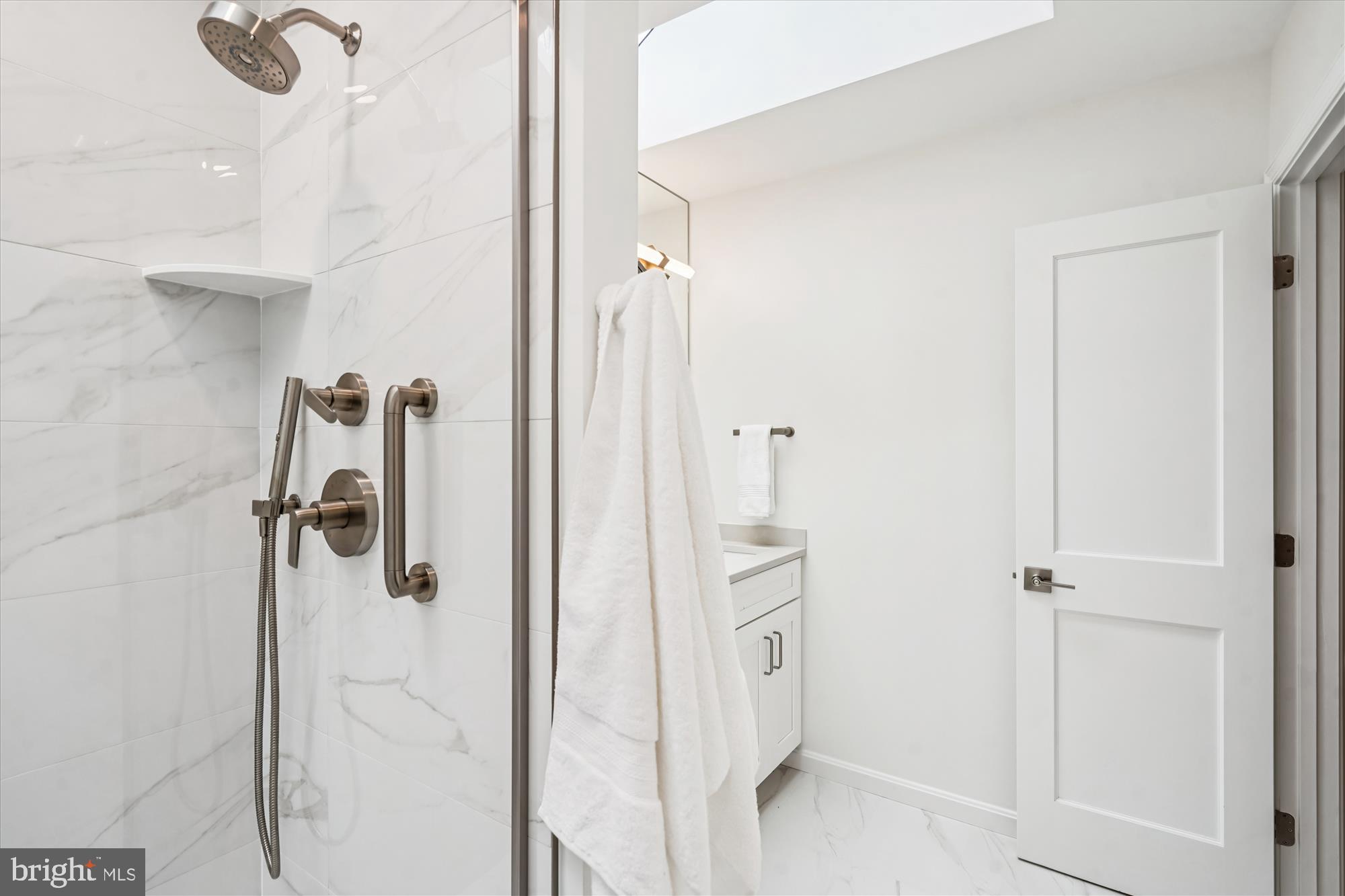 VALEWOOD MANOR - Residential