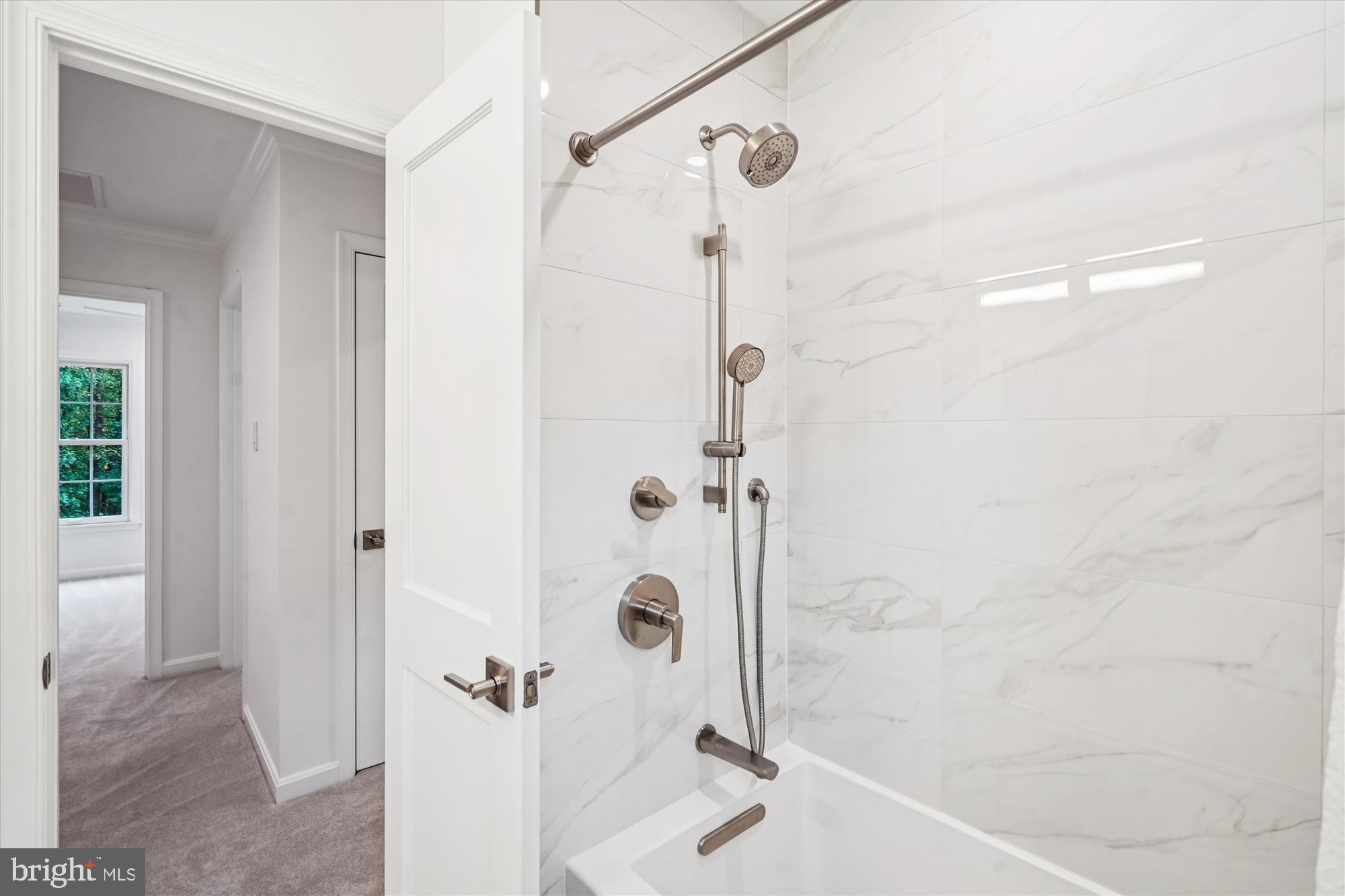 VALEWOOD MANOR - Residential