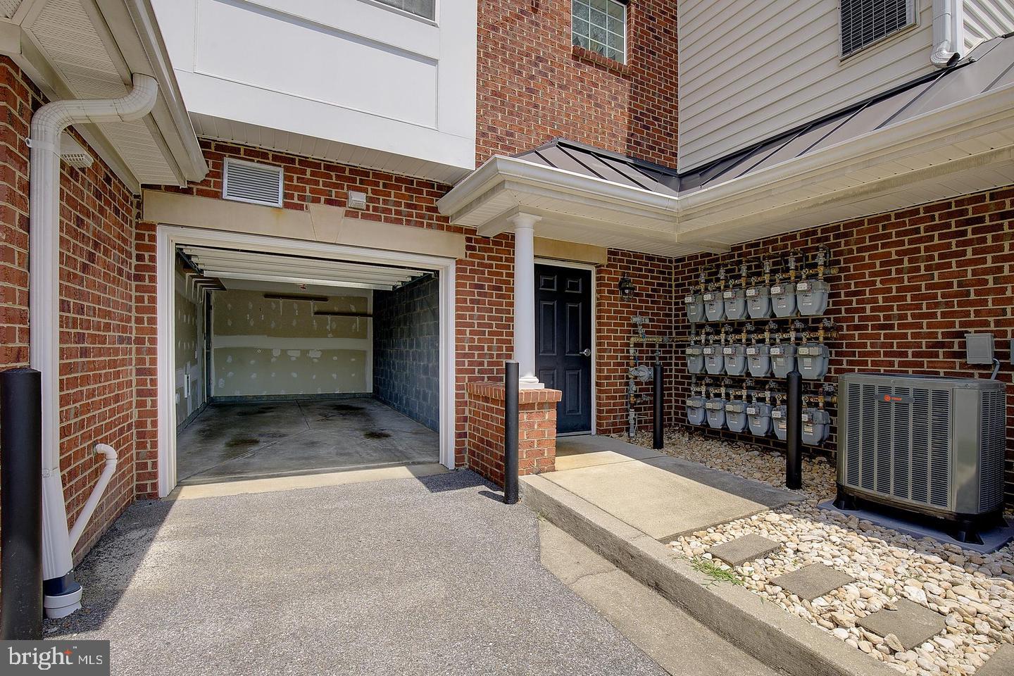 1403 WIGEON WAY 302