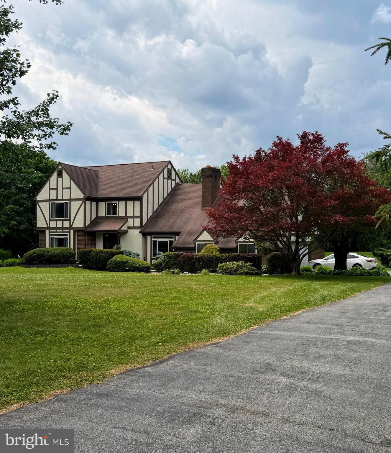 170 LENORA LANE