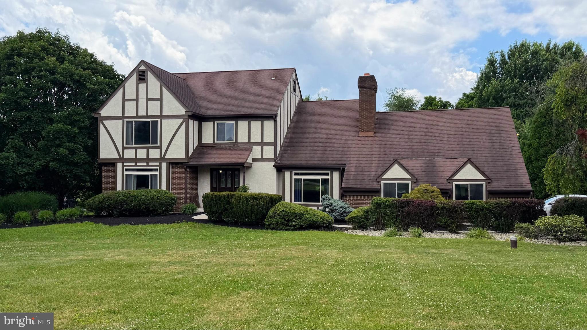 170 LENORA LANE
